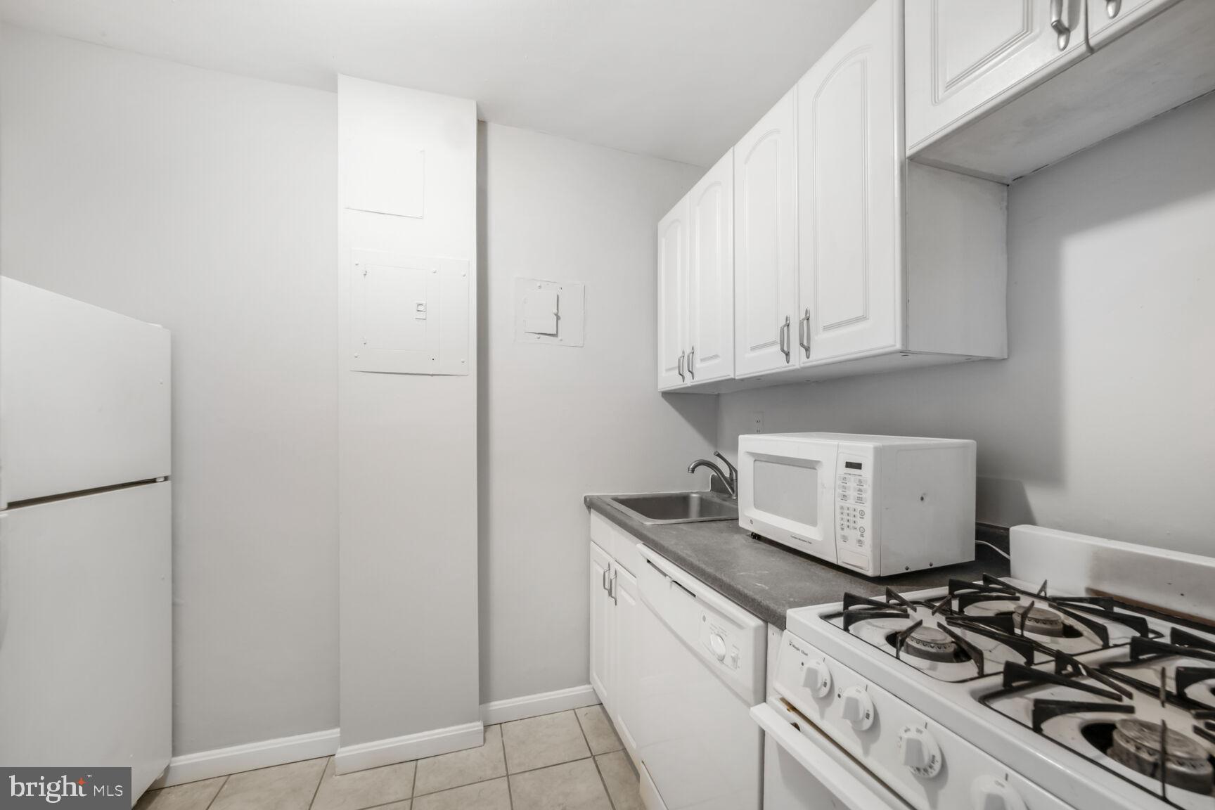 RIVER PLACE WEST - Residential