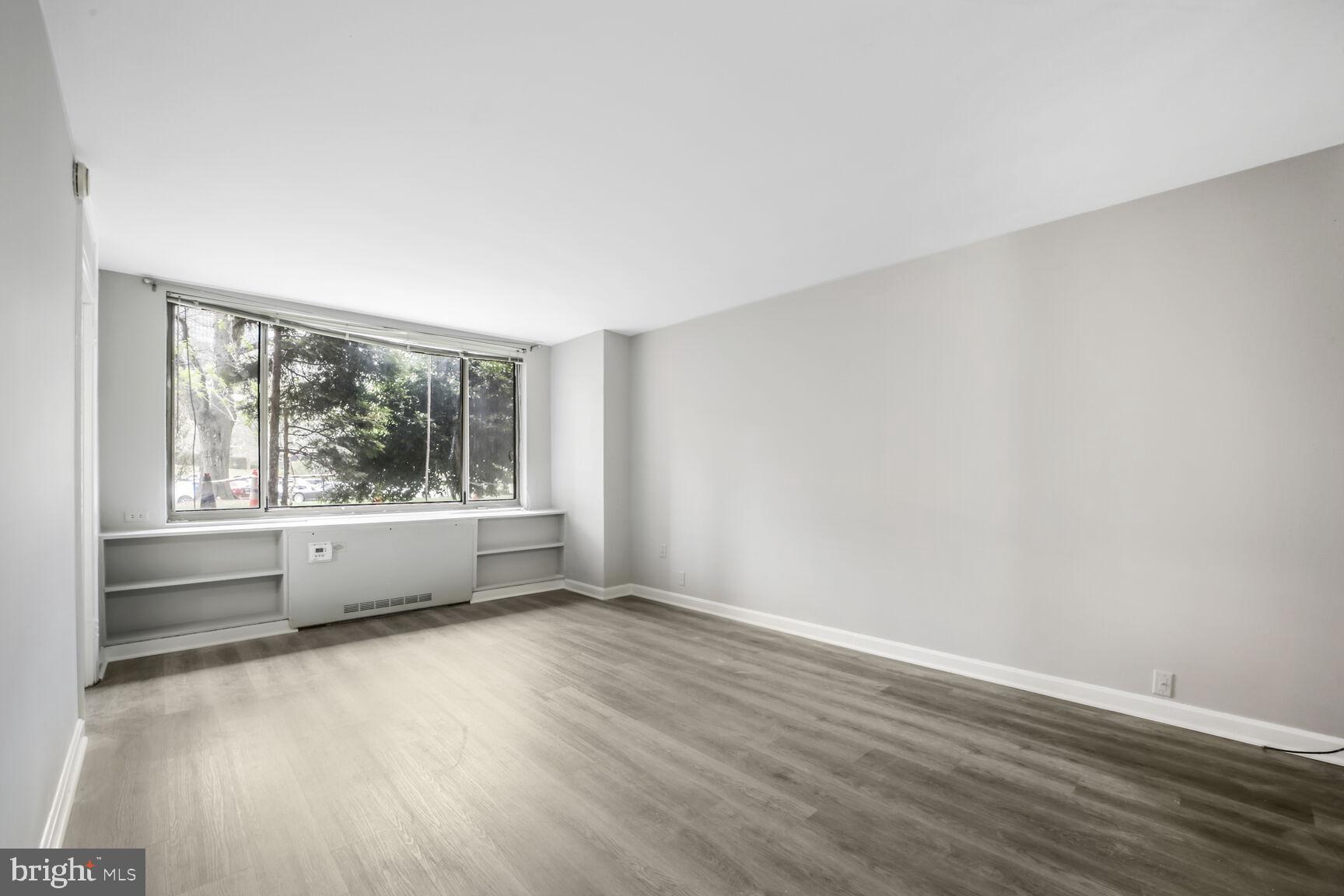 RIVER PLACE WEST - Residential