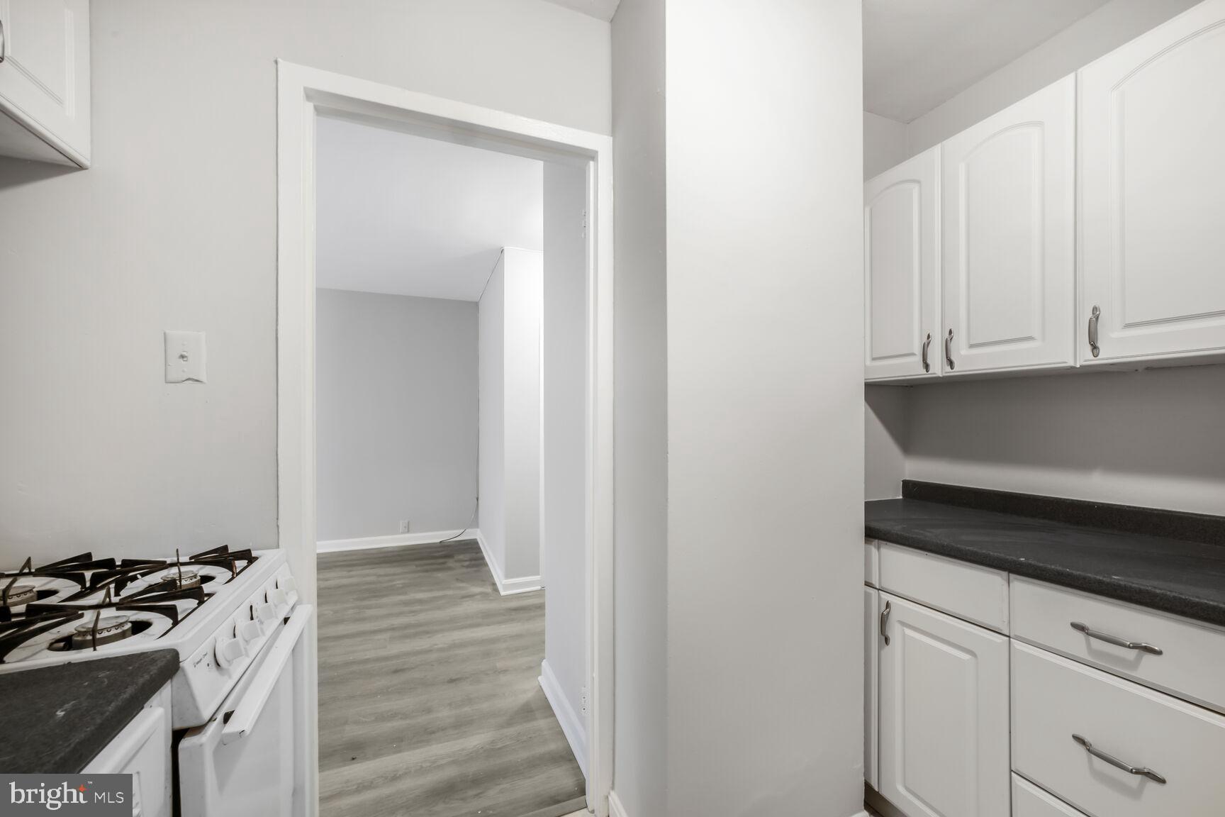 RIVER PLACE WEST - Residential