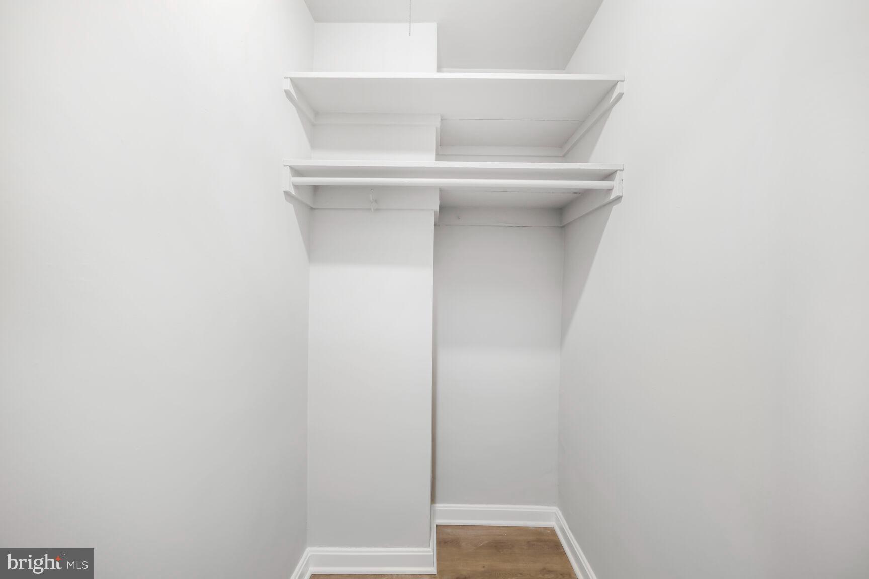 RIVER PLACE WEST - Residential