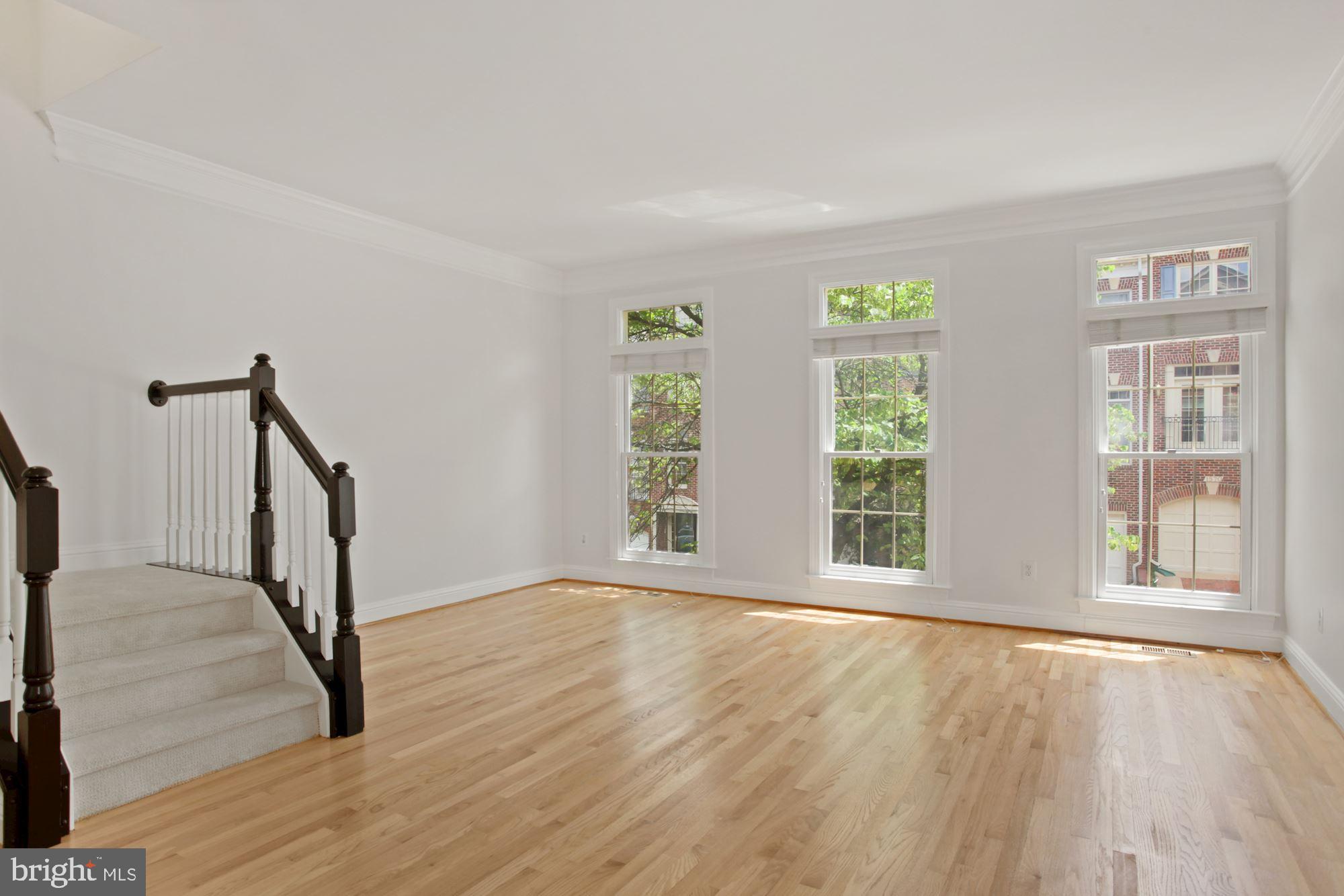 PALISADES PARK - Residential Lease