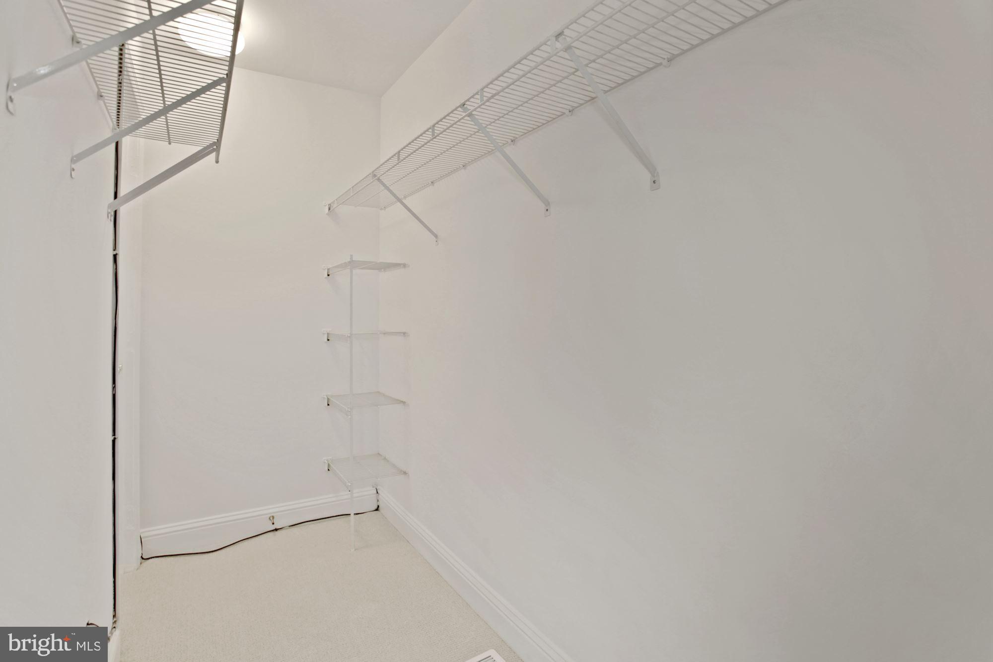 PALISADES PARK - Residential Lease