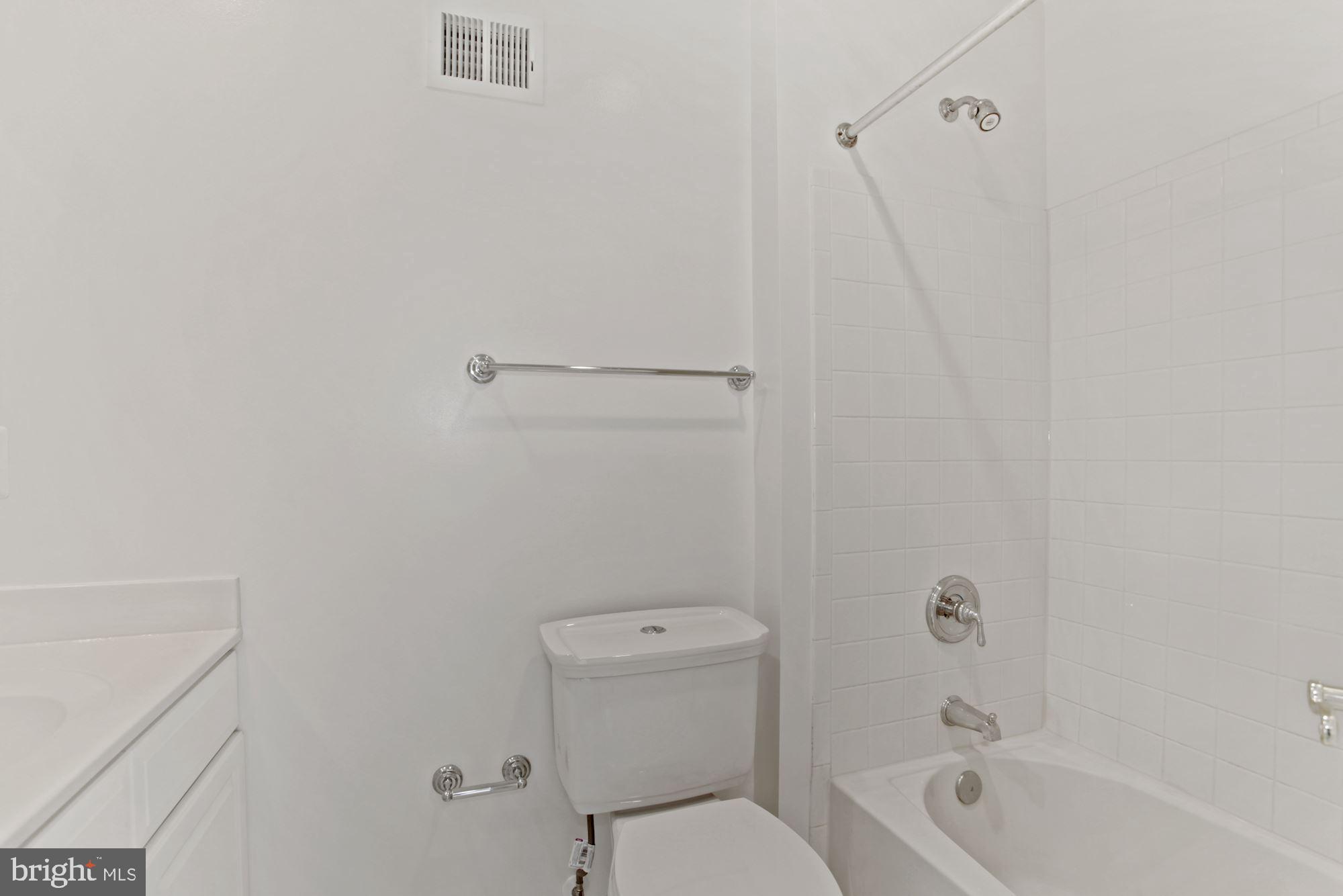 PALISADES PARK - Residential Lease