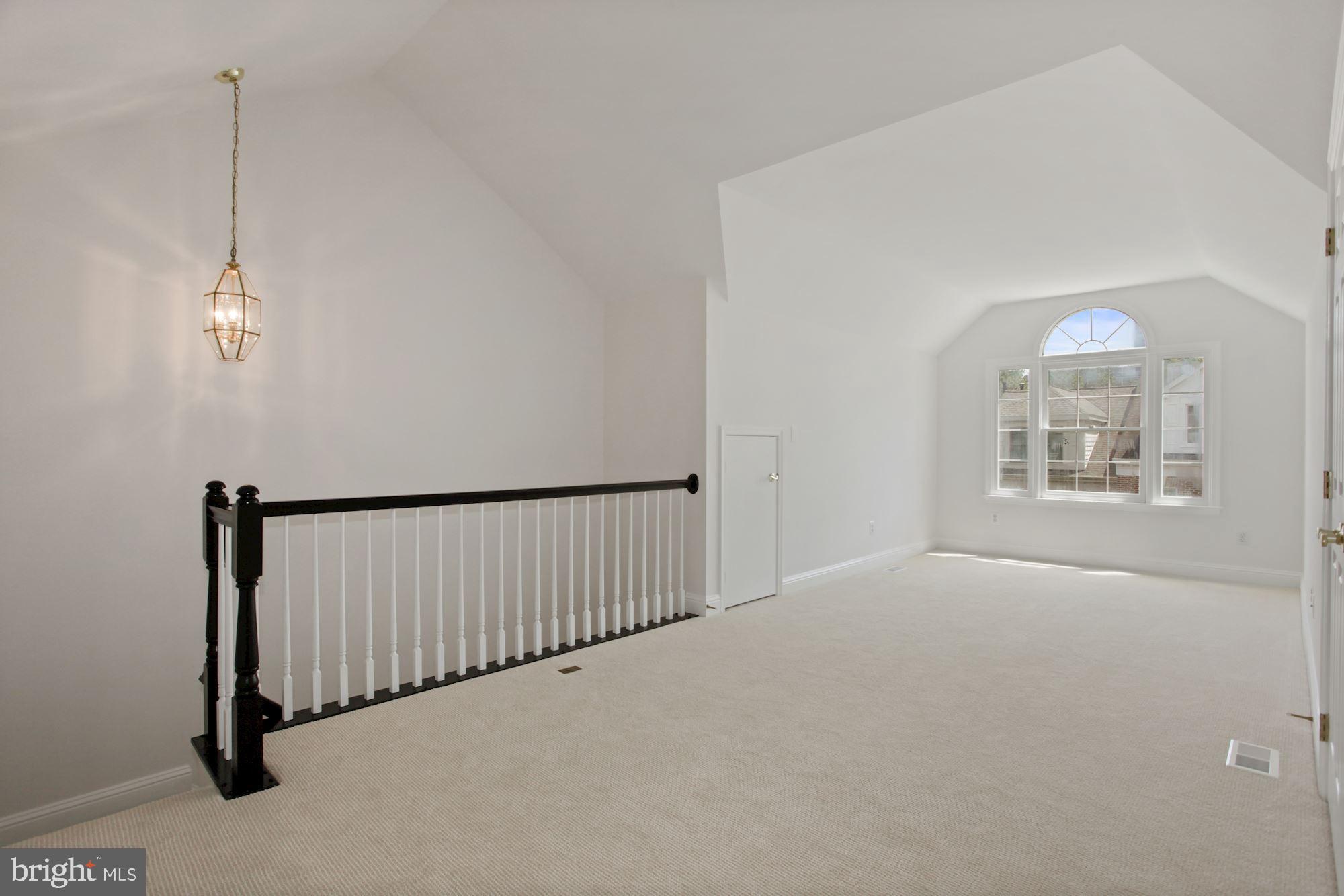 PALISADES PARK - Residential Lease