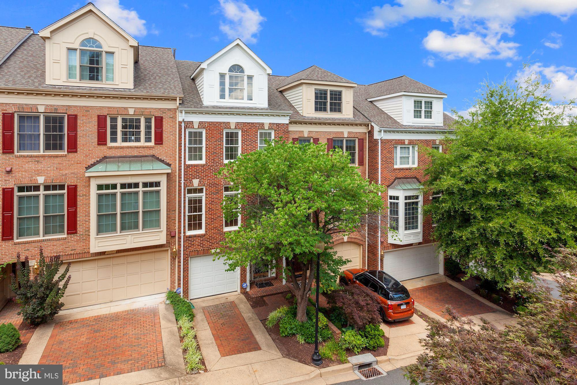 PALISADES PARK - Residential Lease