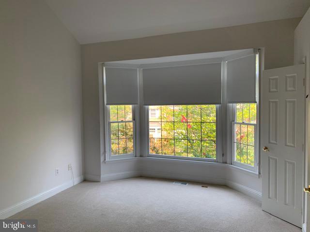 PALISADES PARK - Residential Lease