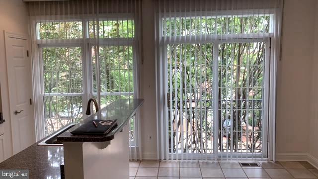 PALISADES PARK - Residential Lease