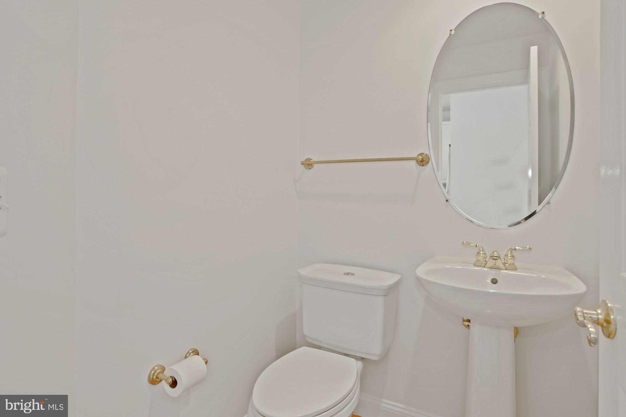 PALISADES PARK - Residential Lease