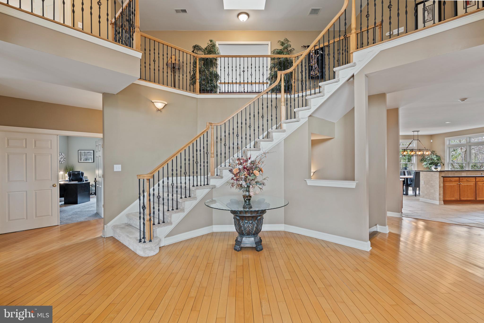 100 E HOLLAND ROAD