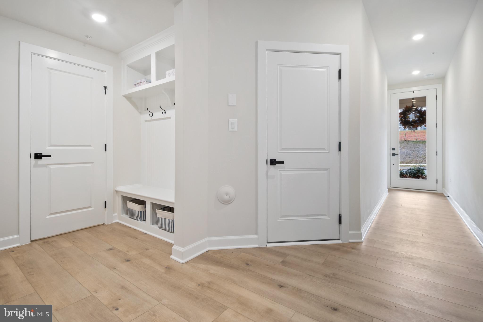 13806 RIDGEVIEW COURT