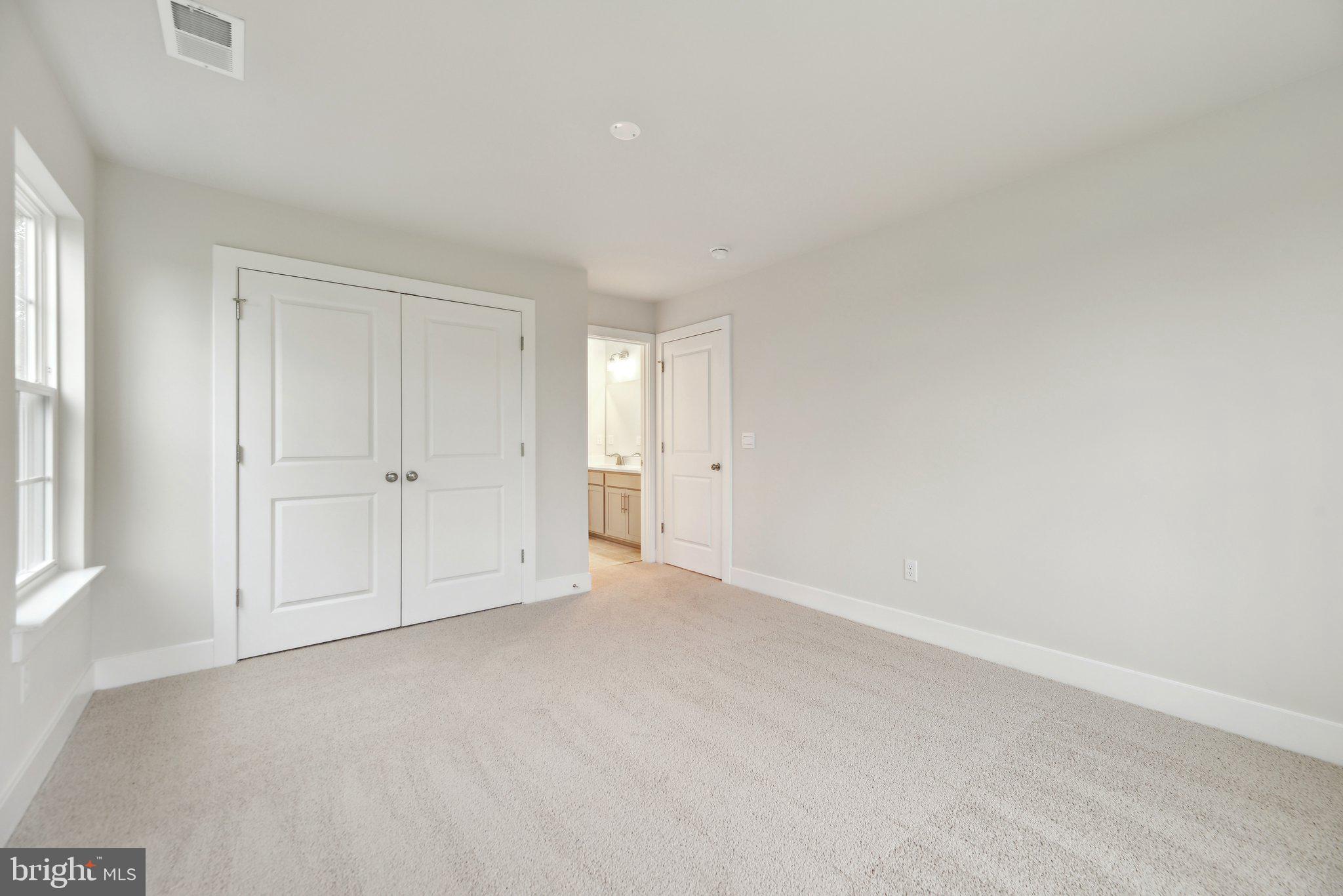 WOODED RUN ESTATES - Residential