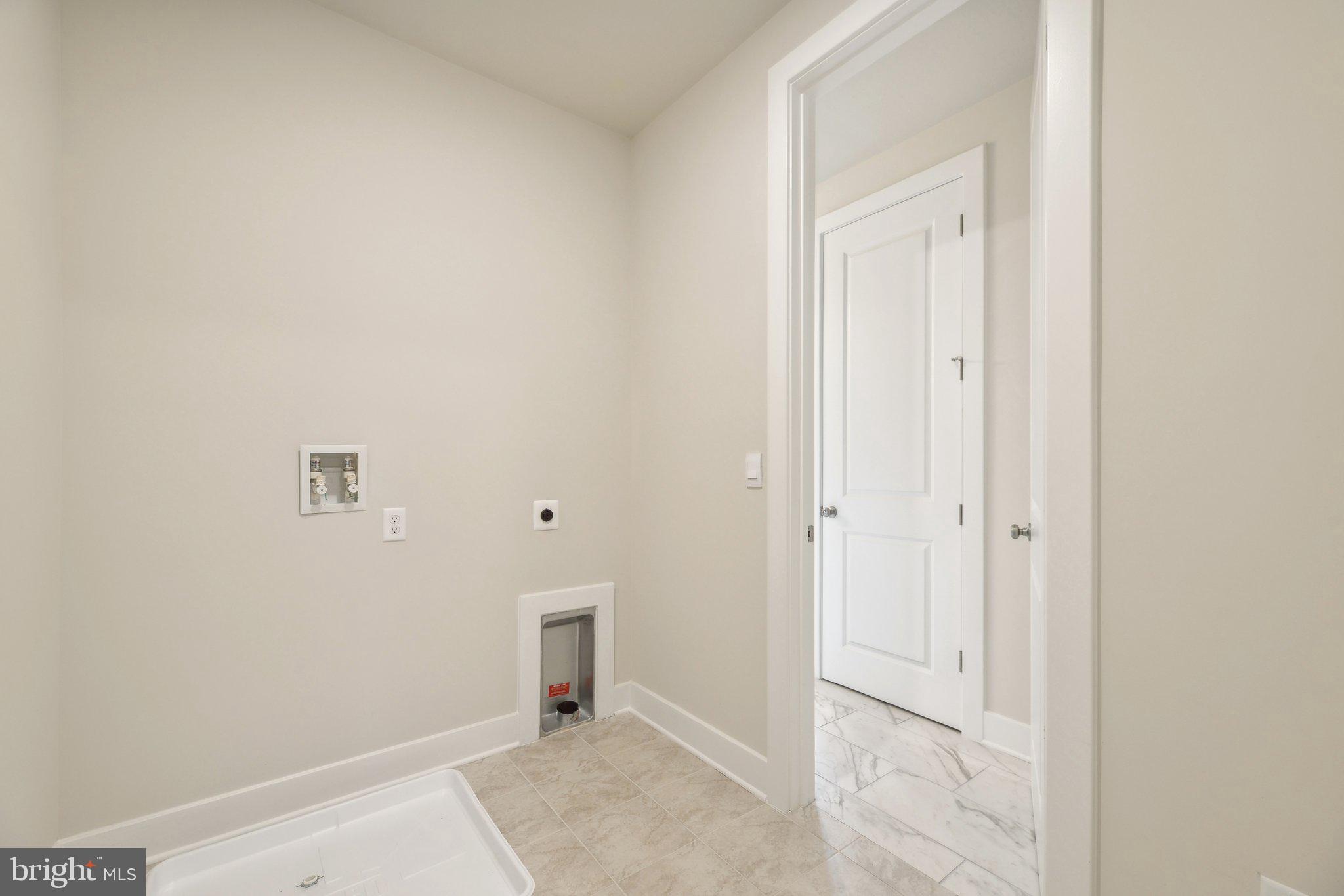 WOODED RUN ESTATES - Residential