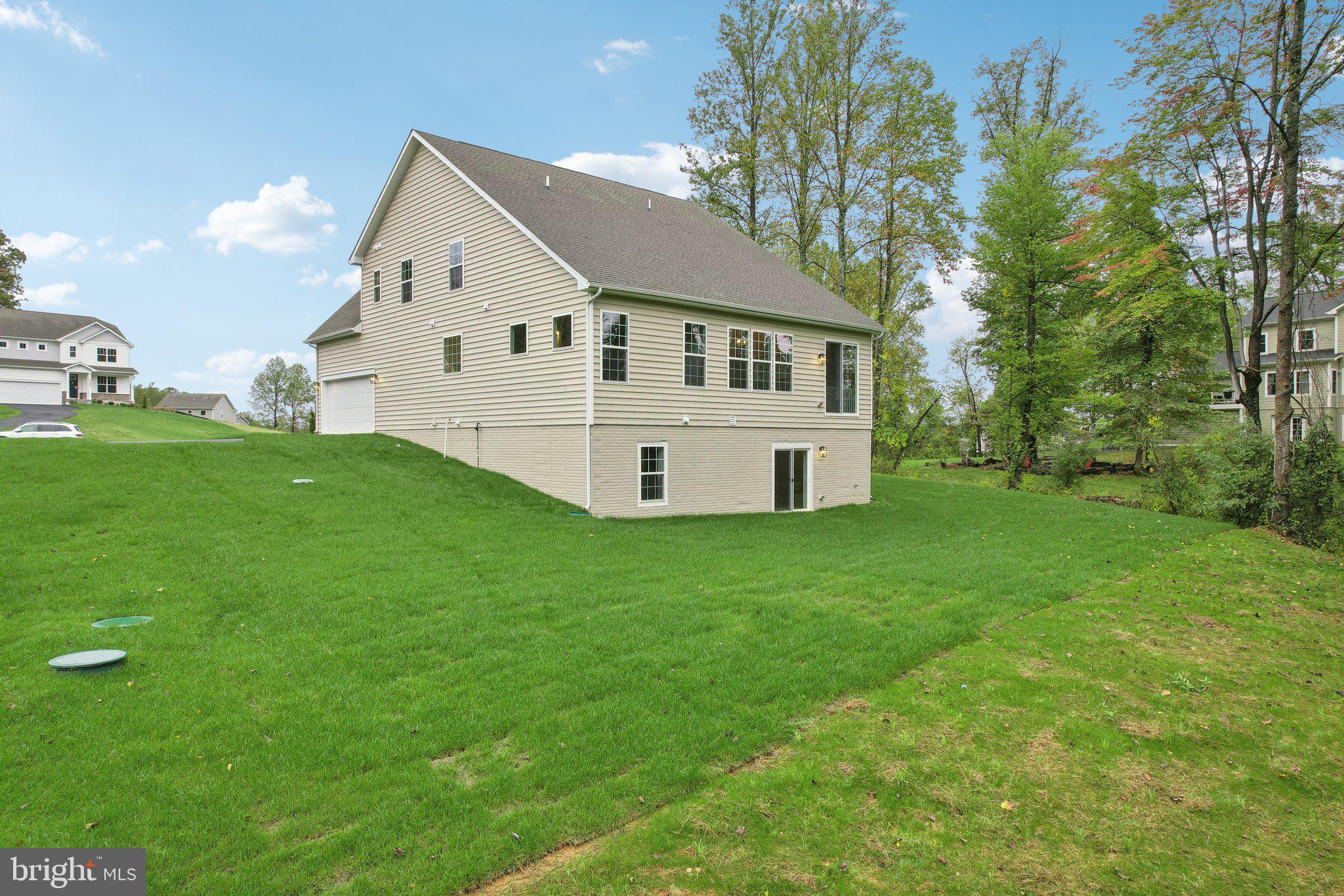 WOODED RUN ESTATES - Residential