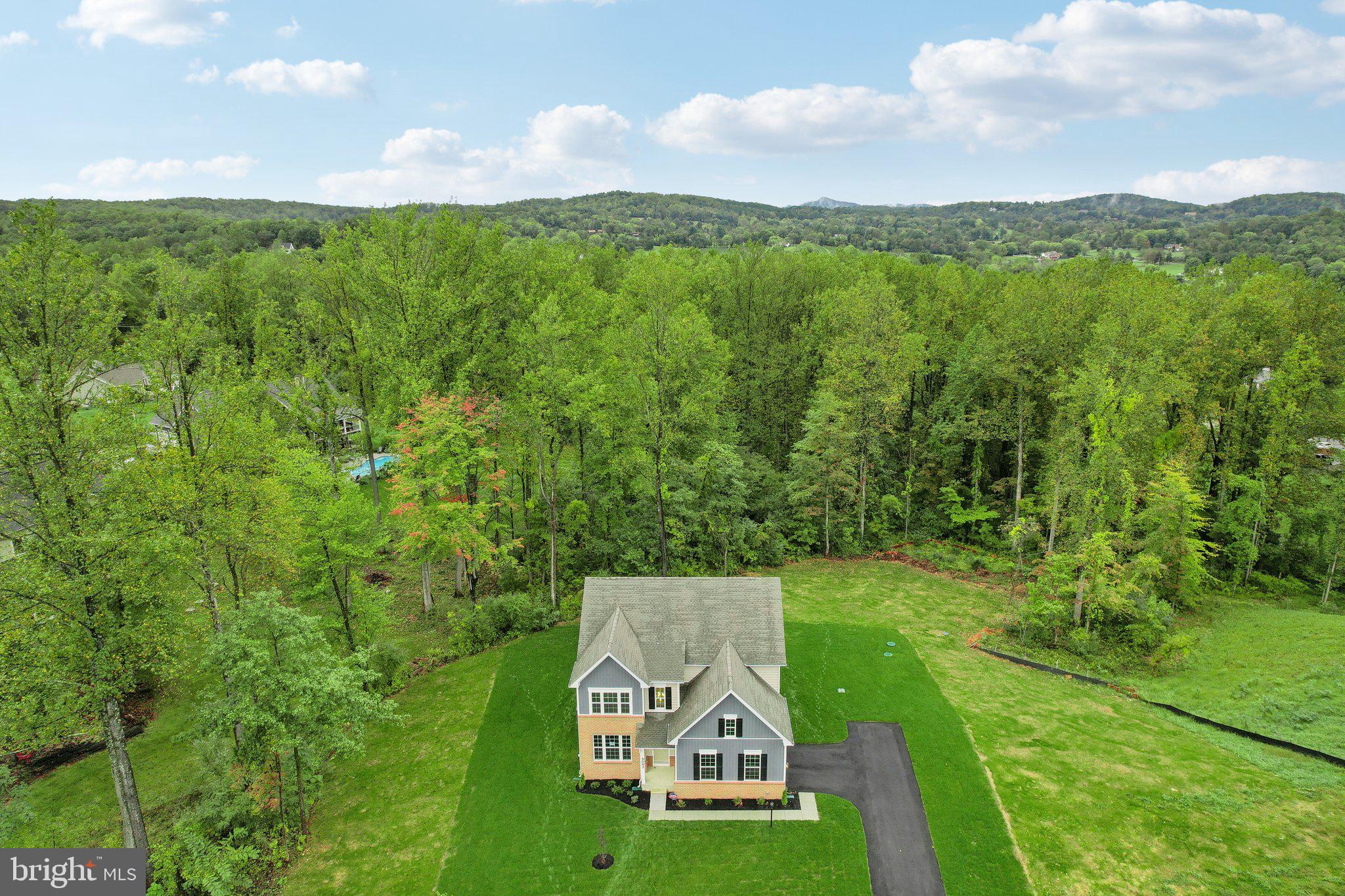 WOODED RUN ESTATES - Residential