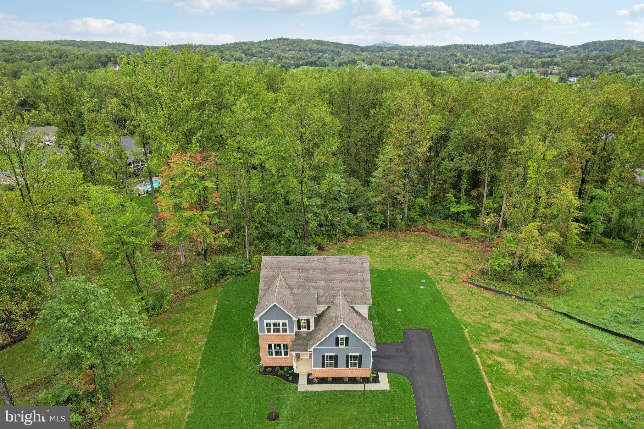 WOODED RUN ESTATES - Residential