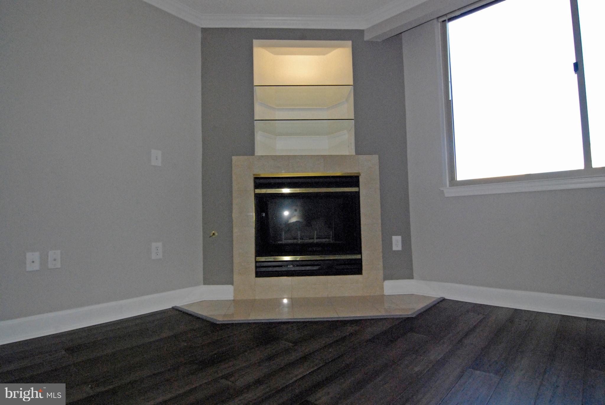 THE WILLIAMSBURG - Residential