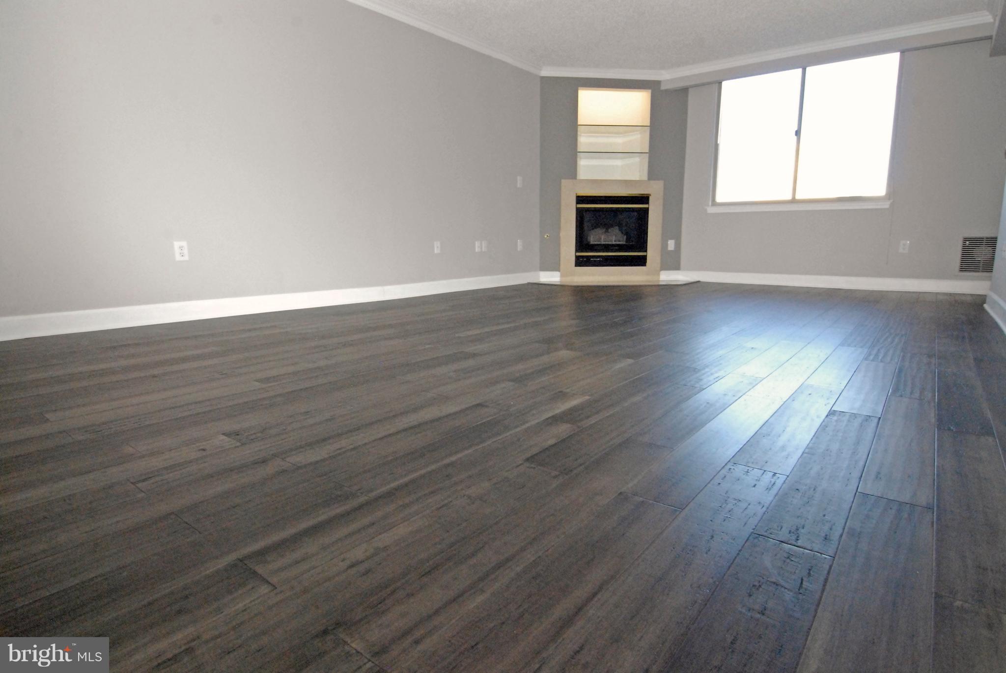 THE WILLIAMSBURG - Residential