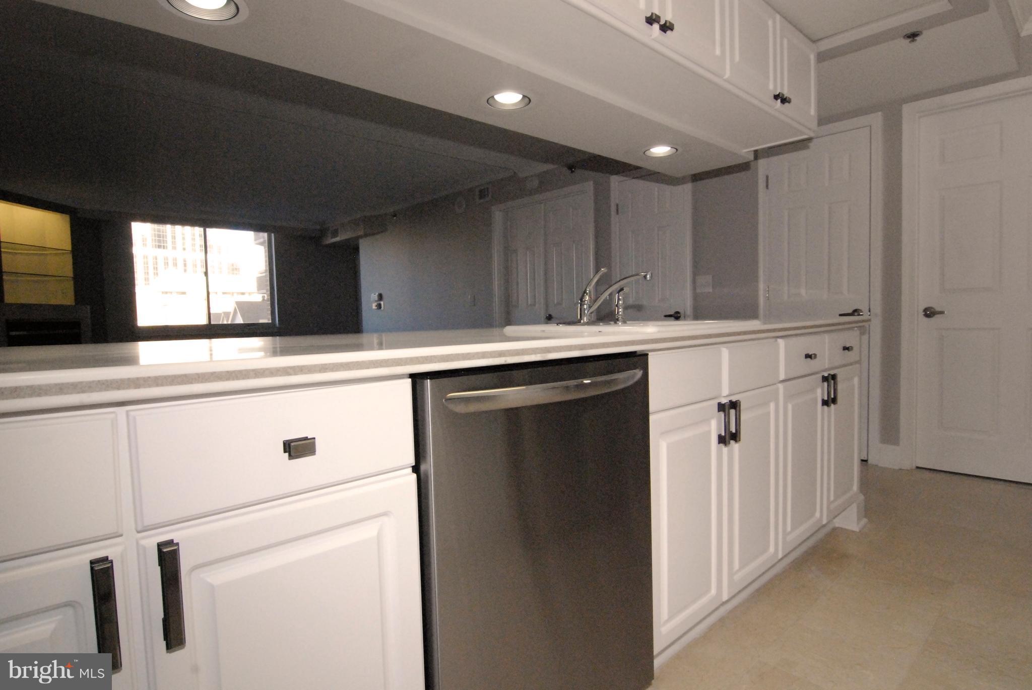 THE WILLIAMSBURG - Residential