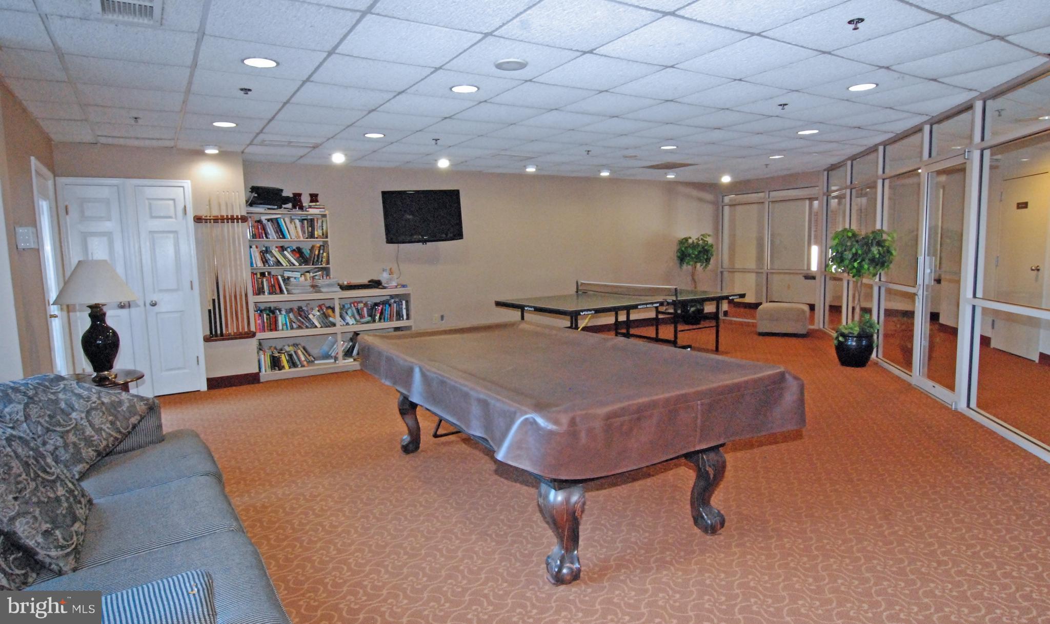 THE WILLIAMSBURG - Residential