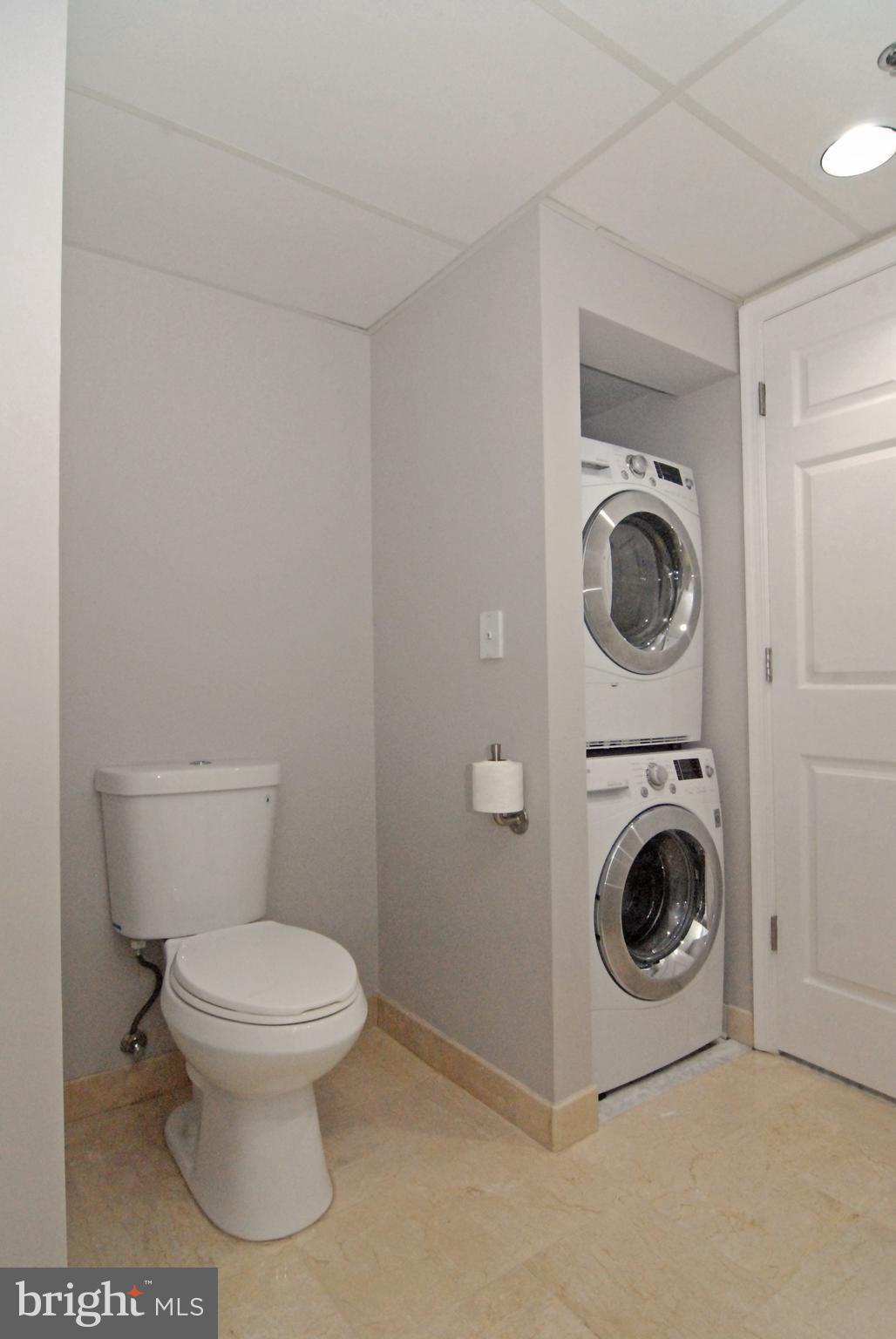 THE WILLIAMSBURG - Residential