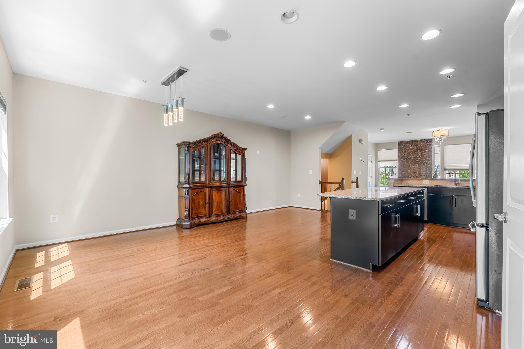 3218 VOGEL ROAD