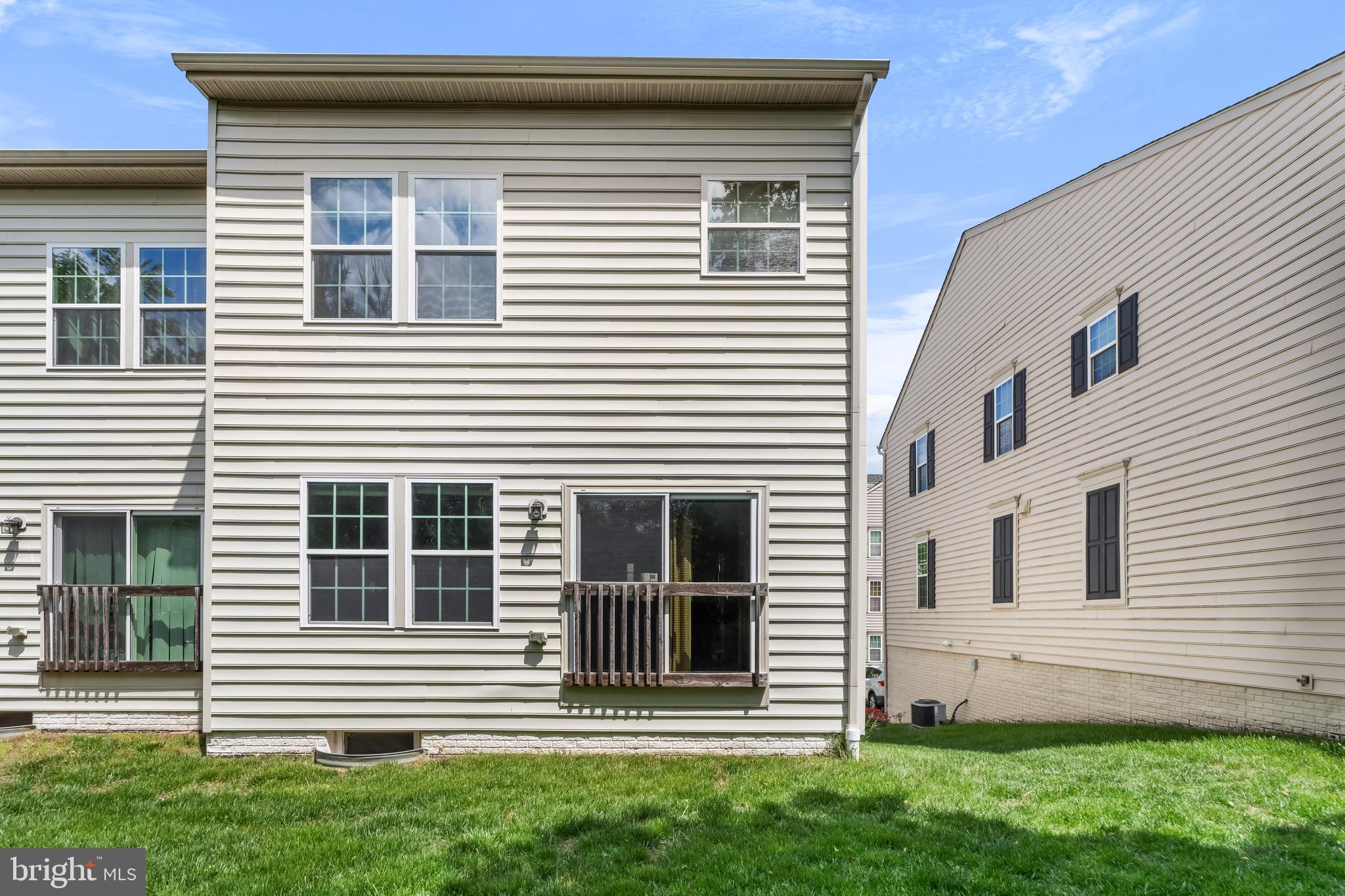 ELLICOTT CROSSING - Residential Lease