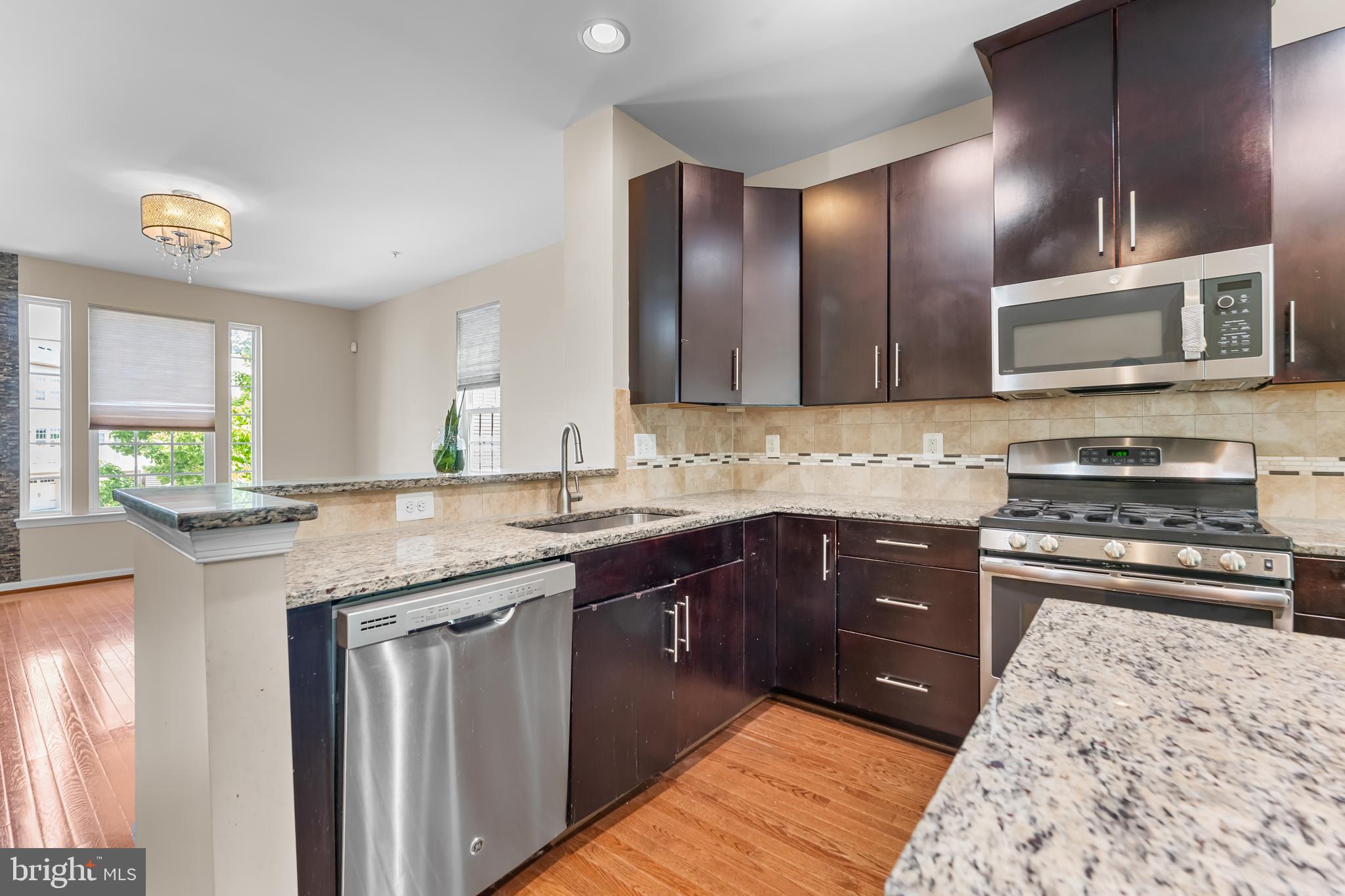 ELLICOTT CROSSING - Residential Lease