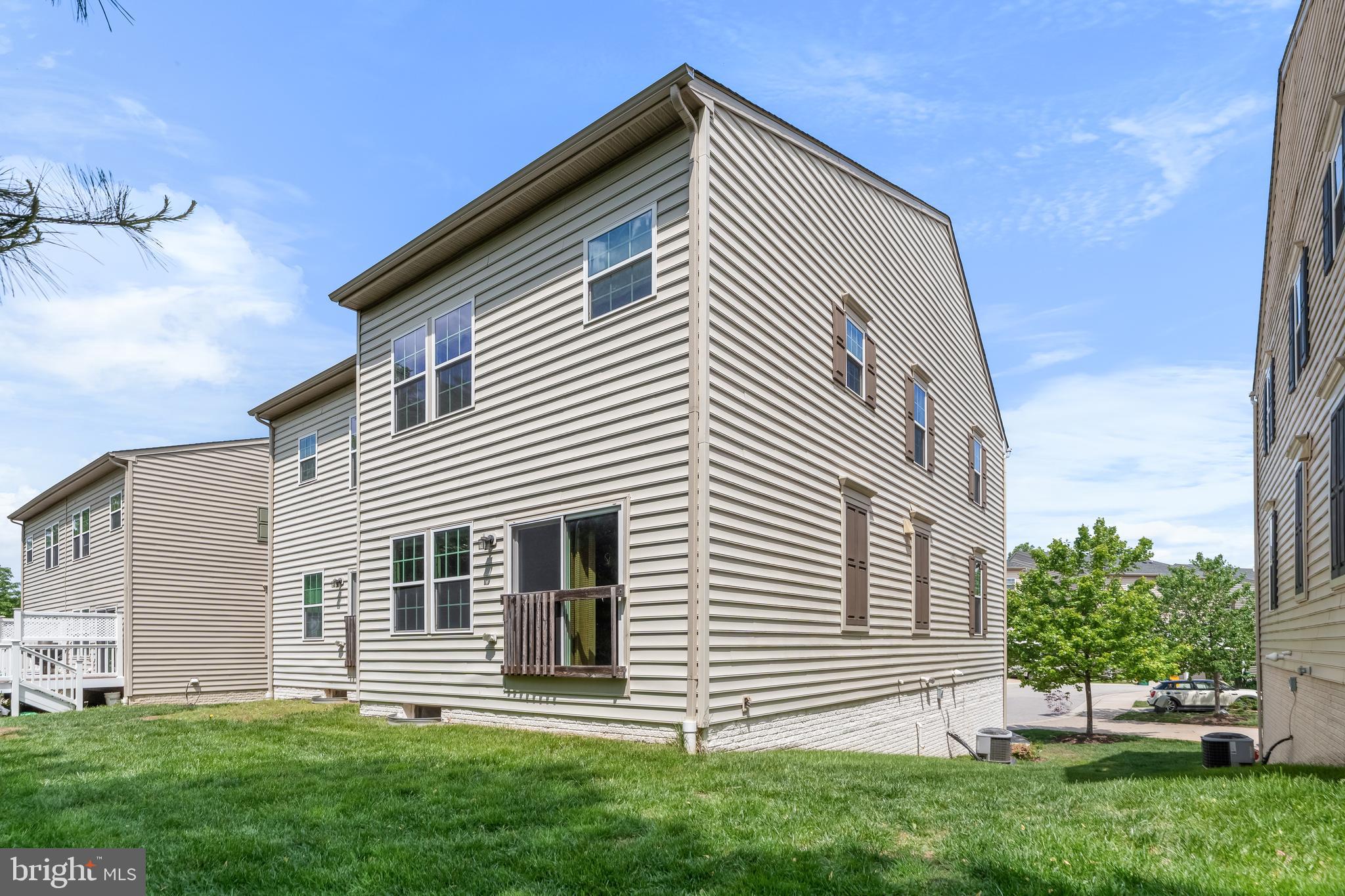 ELLICOTT CROSSING - Residential Lease