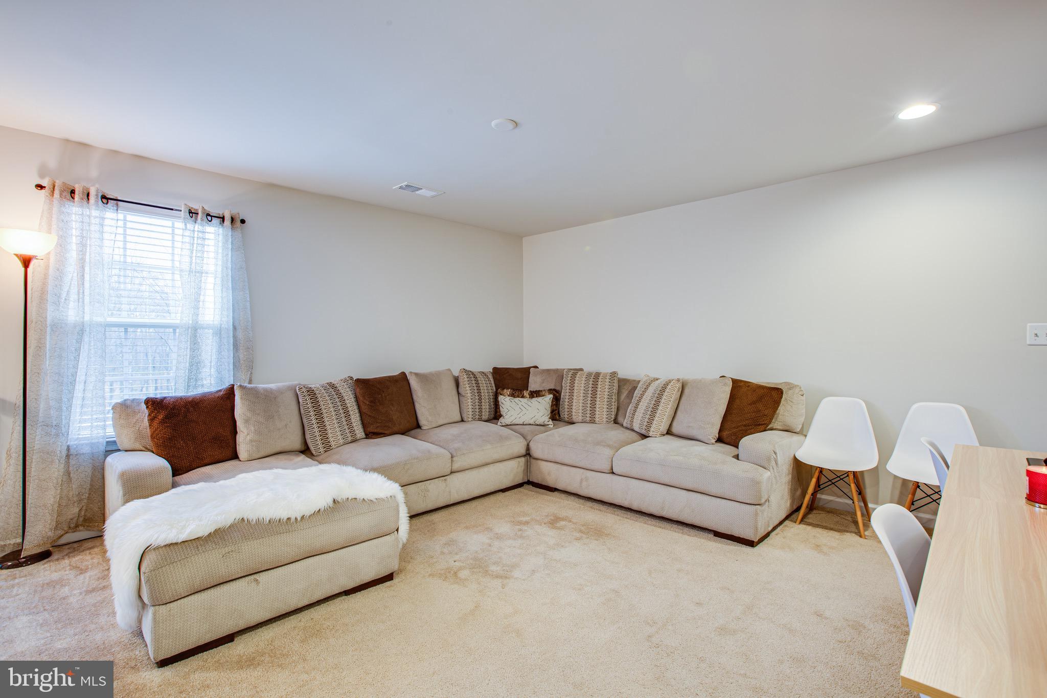 LIBERTY KNOLLS - Residential