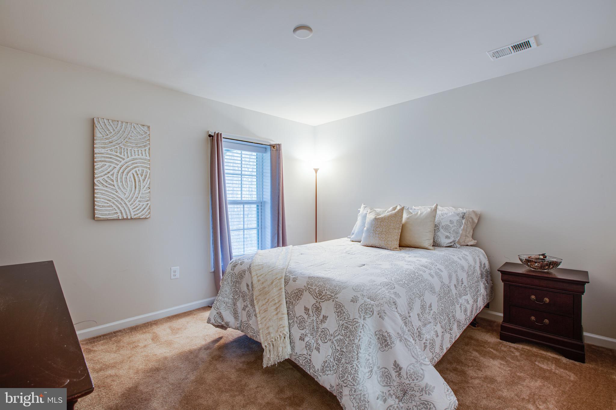 LIBERTY KNOLLS - Residential