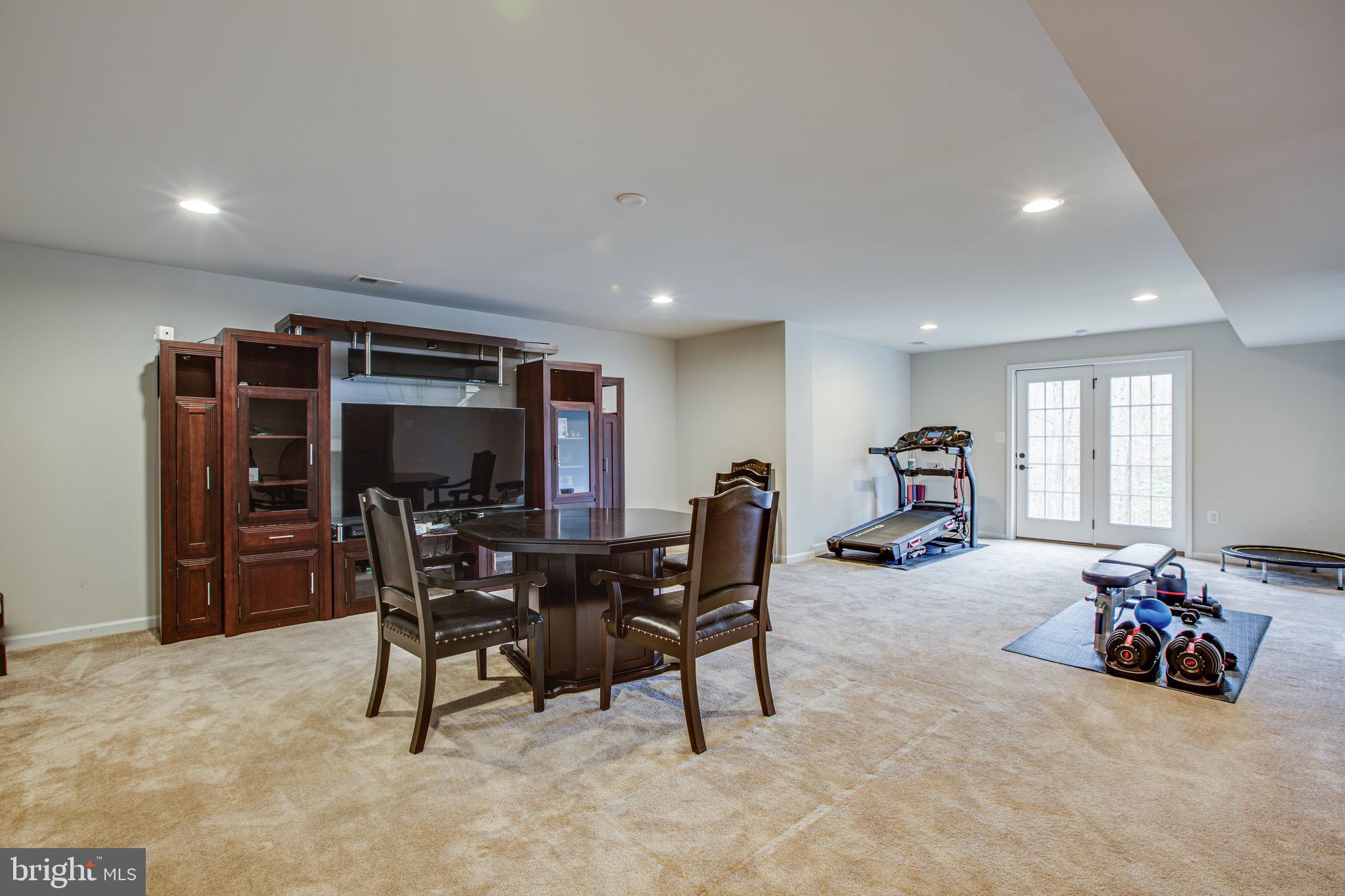 LIBERTY KNOLLS - Residential