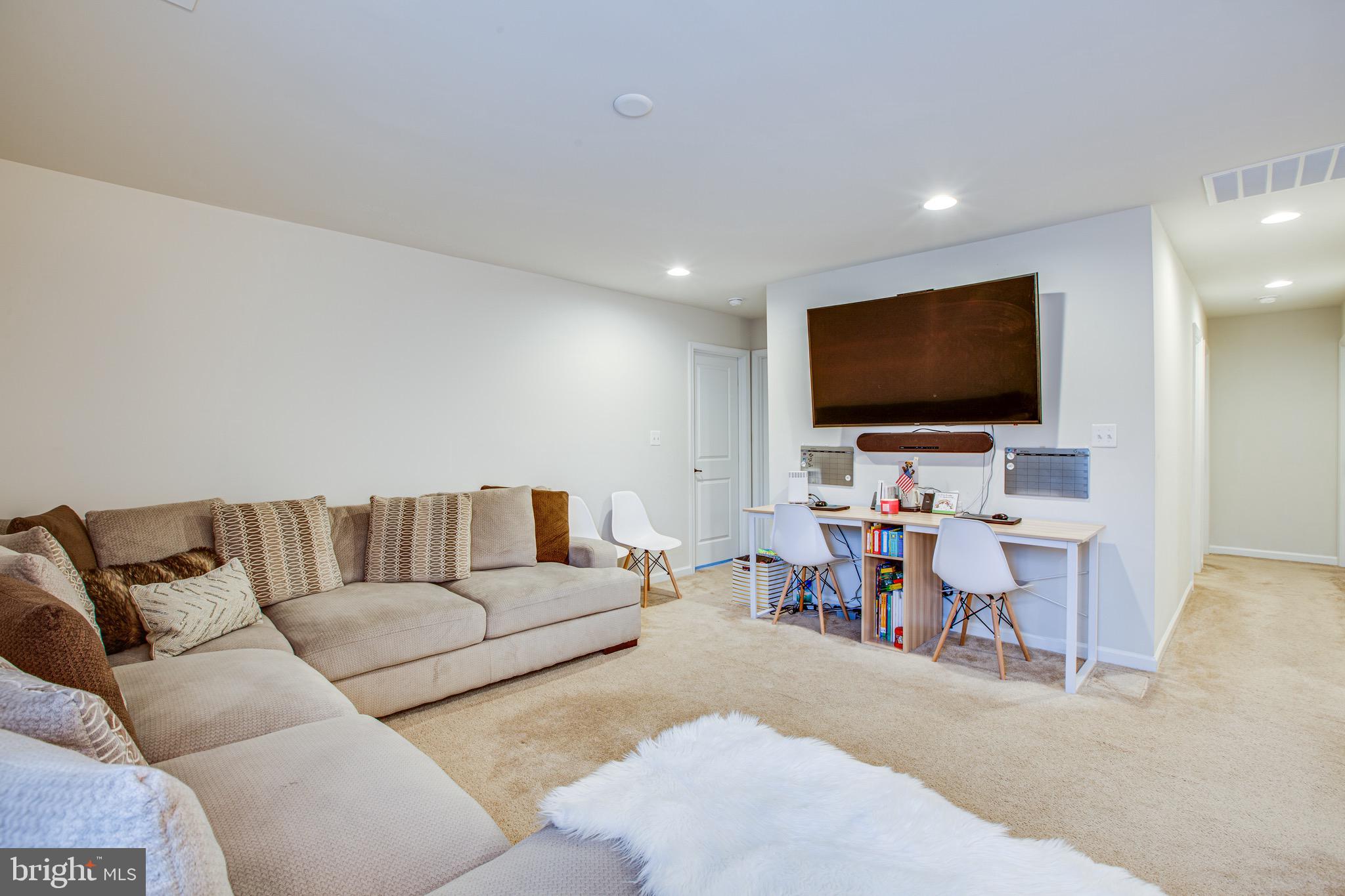 LIBERTY KNOLLS - Residential