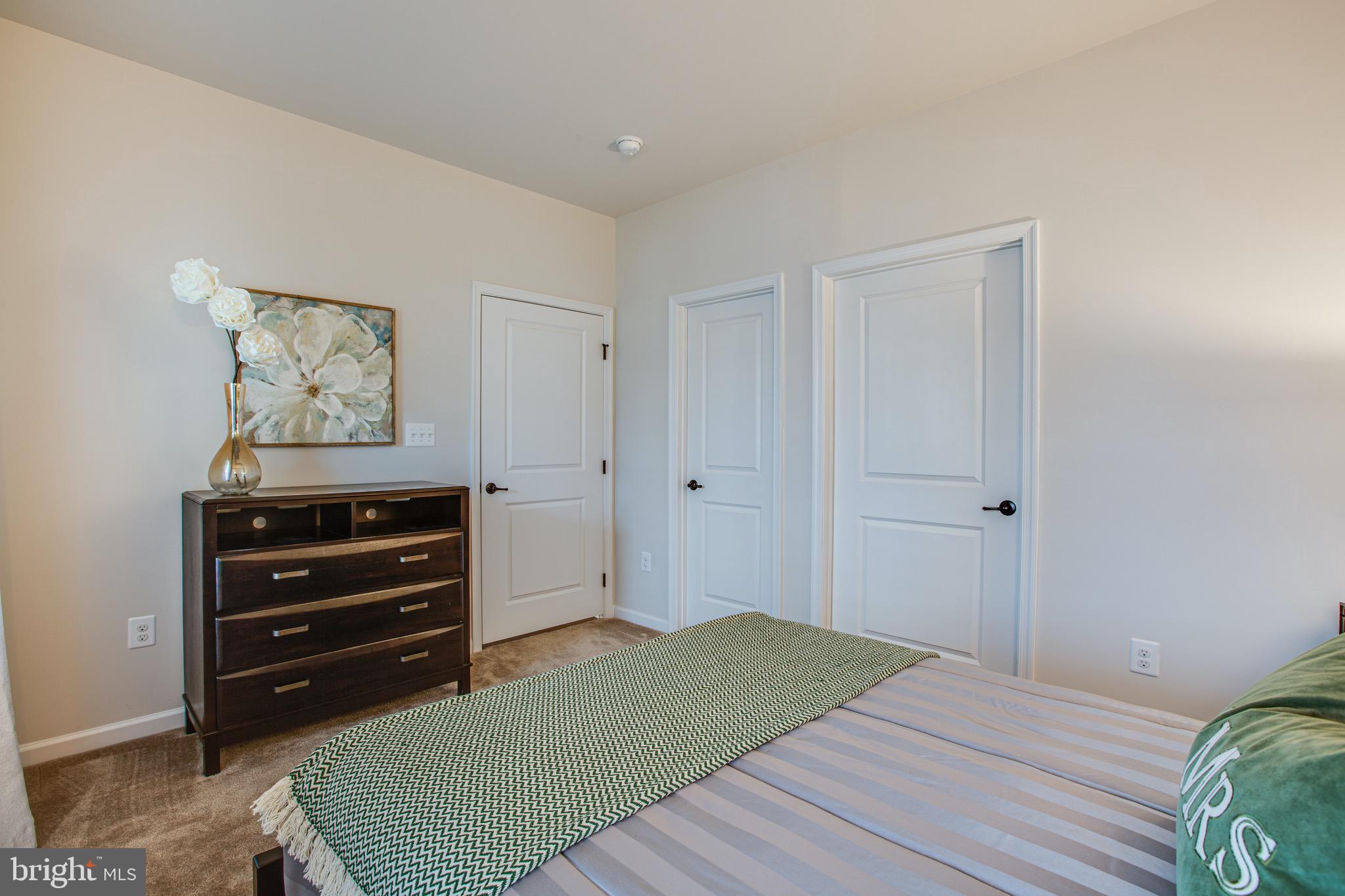 LIBERTY KNOLLS - Residential