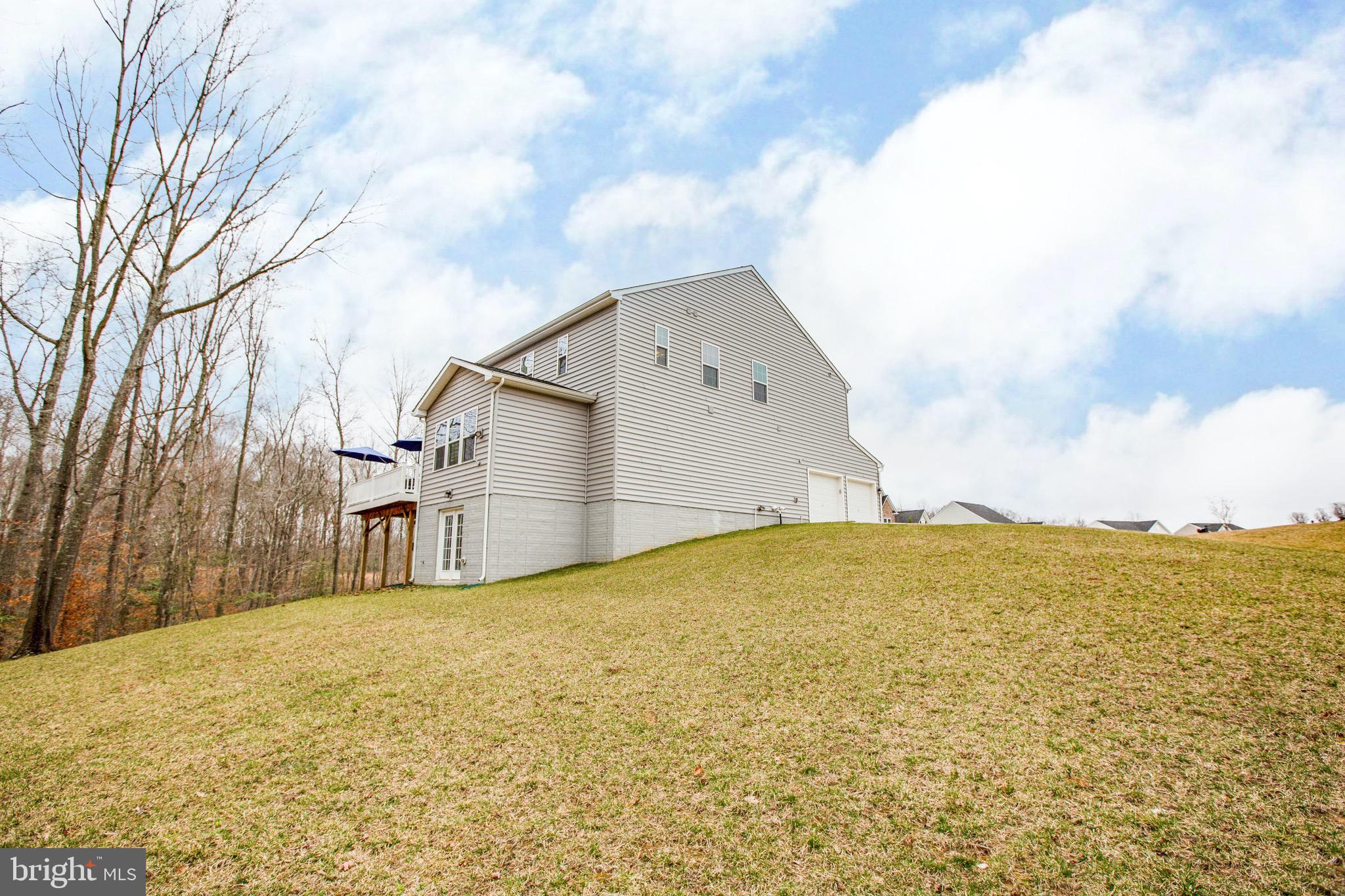 LIBERTY KNOLLS - Residential