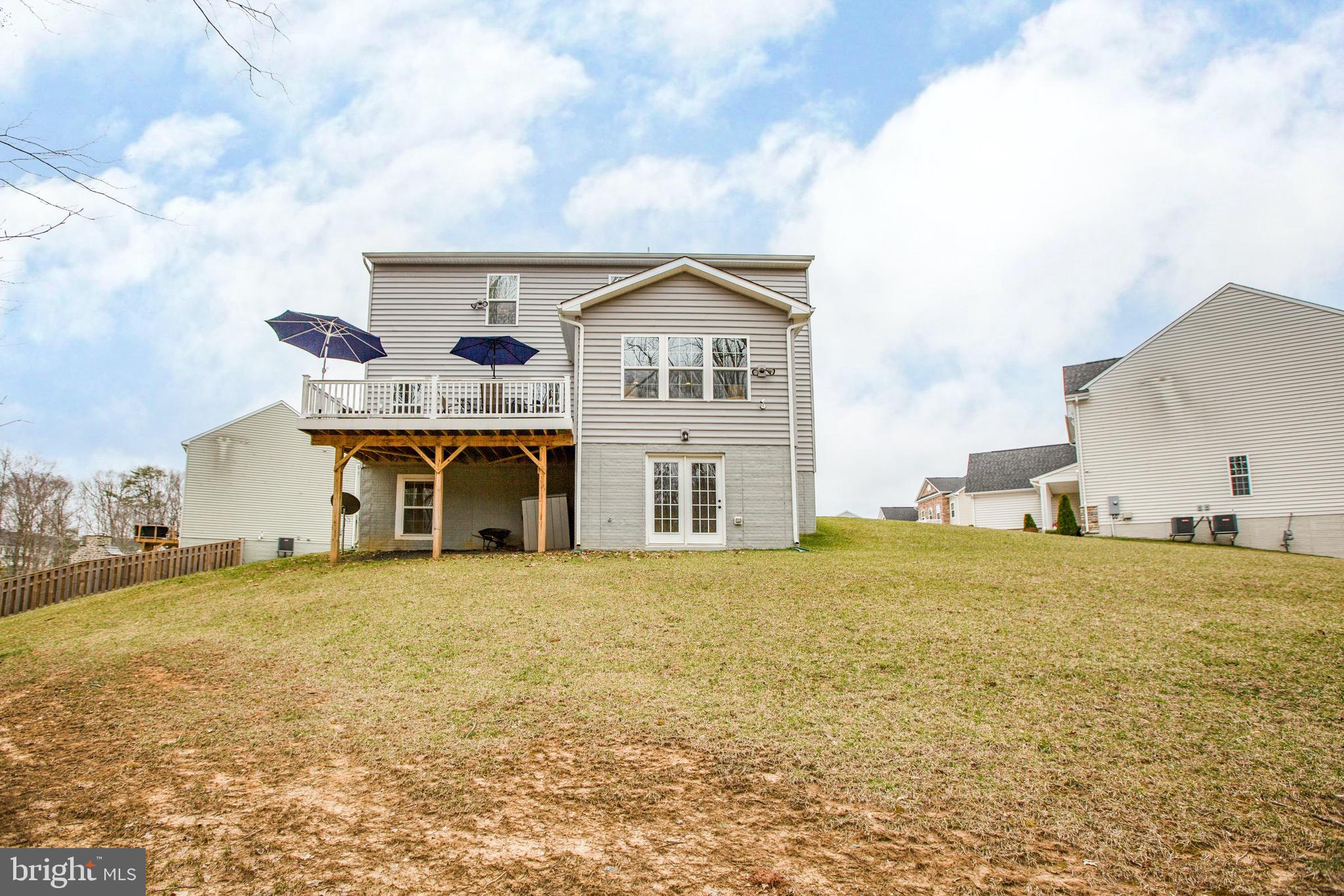 LIBERTY KNOLLS - Residential