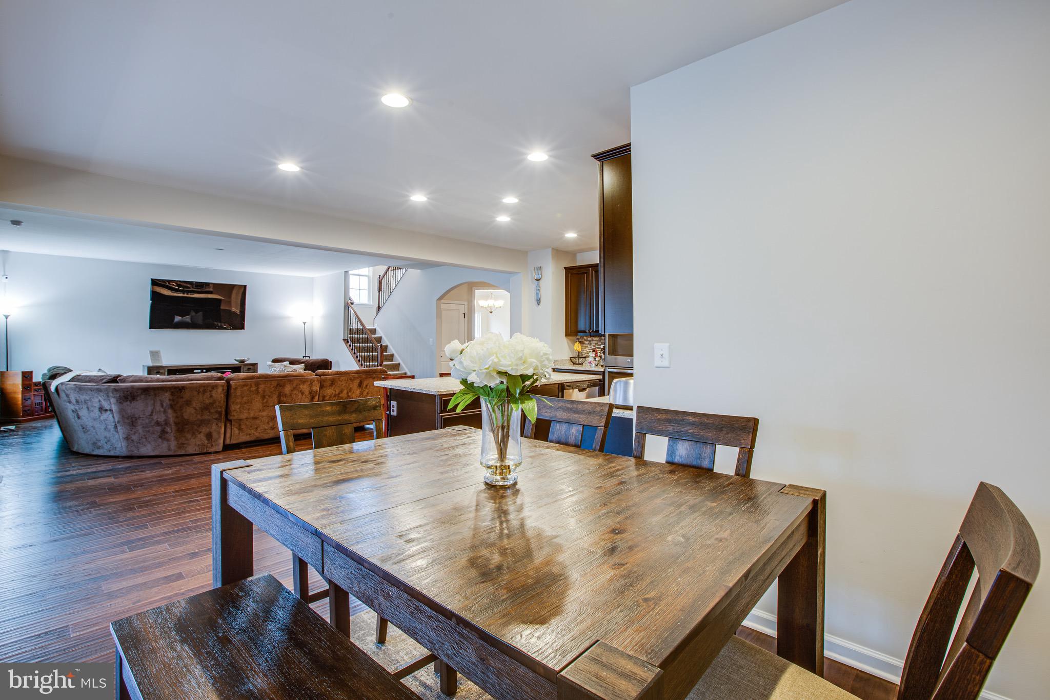 LIBERTY KNOLLS - Residential