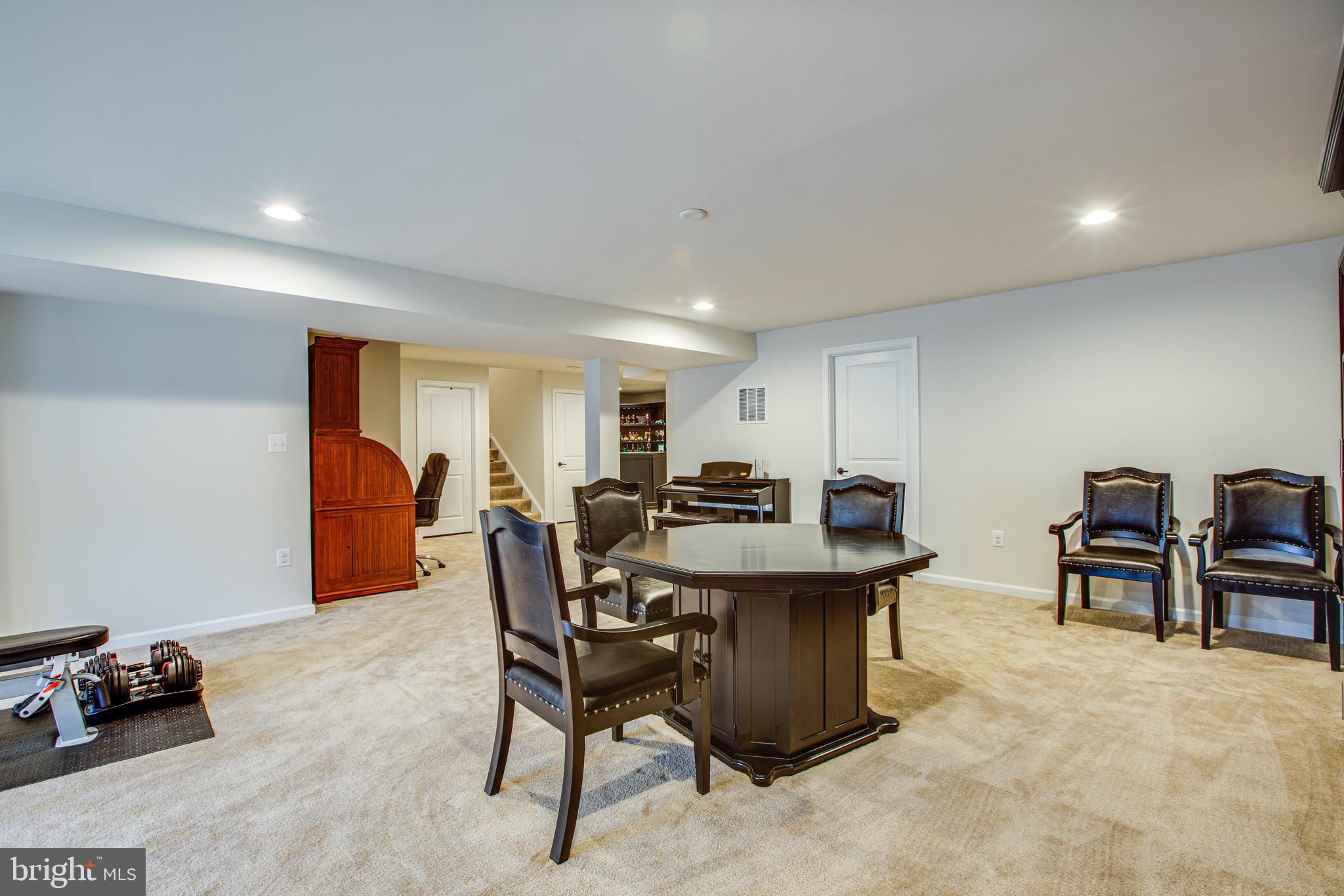 LIBERTY KNOLLS - Residential