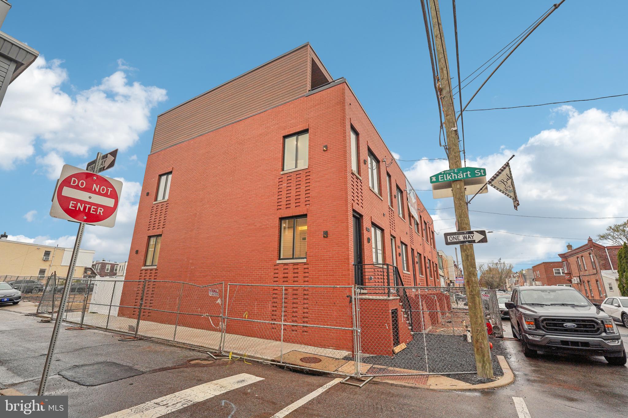 PORT RICHMOND - Residential