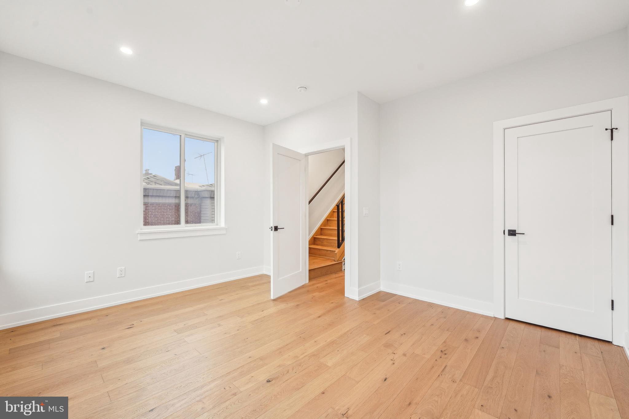 PORT RICHMOND - Residential