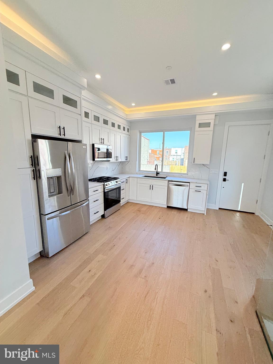 PORT RICHMOND - Residential