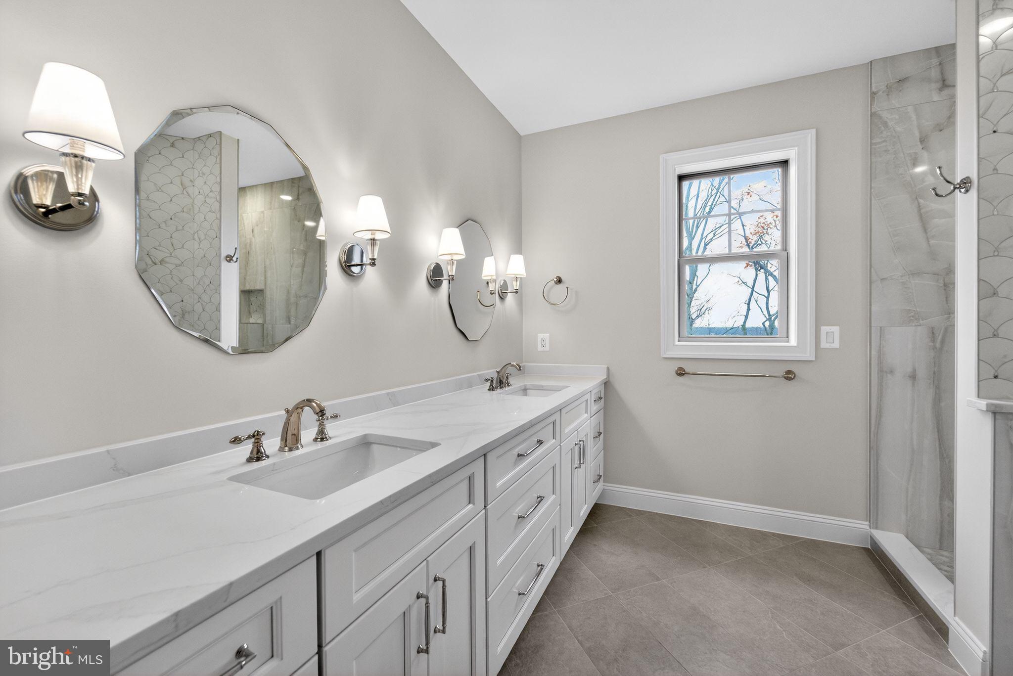 ROUND BAY - Residential