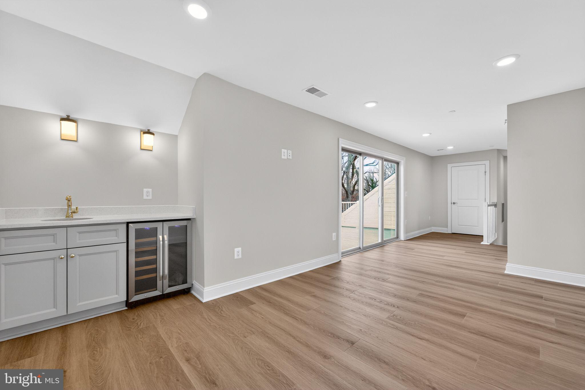 ROUND BAY - Residential