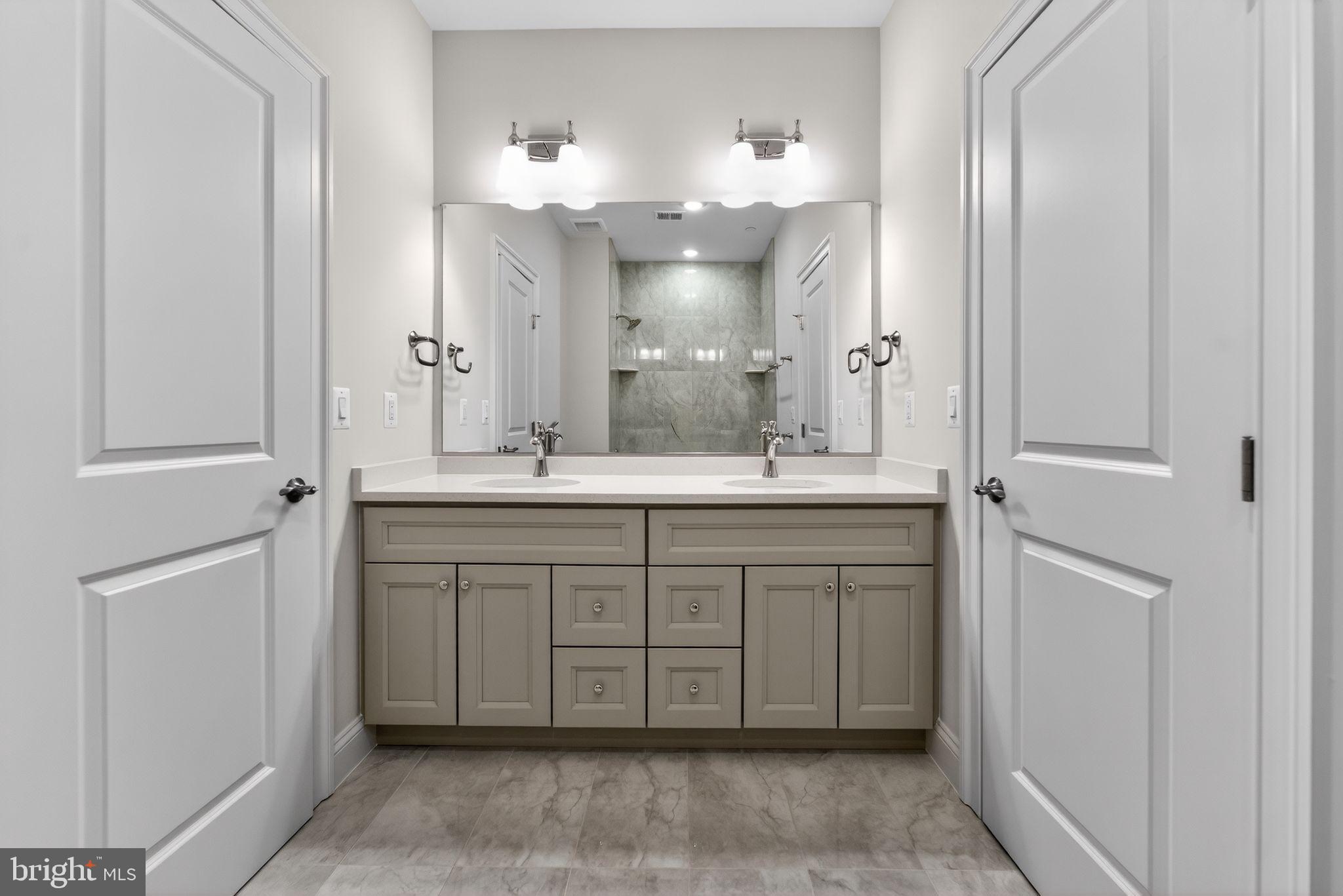 ROUND BAY - Residential