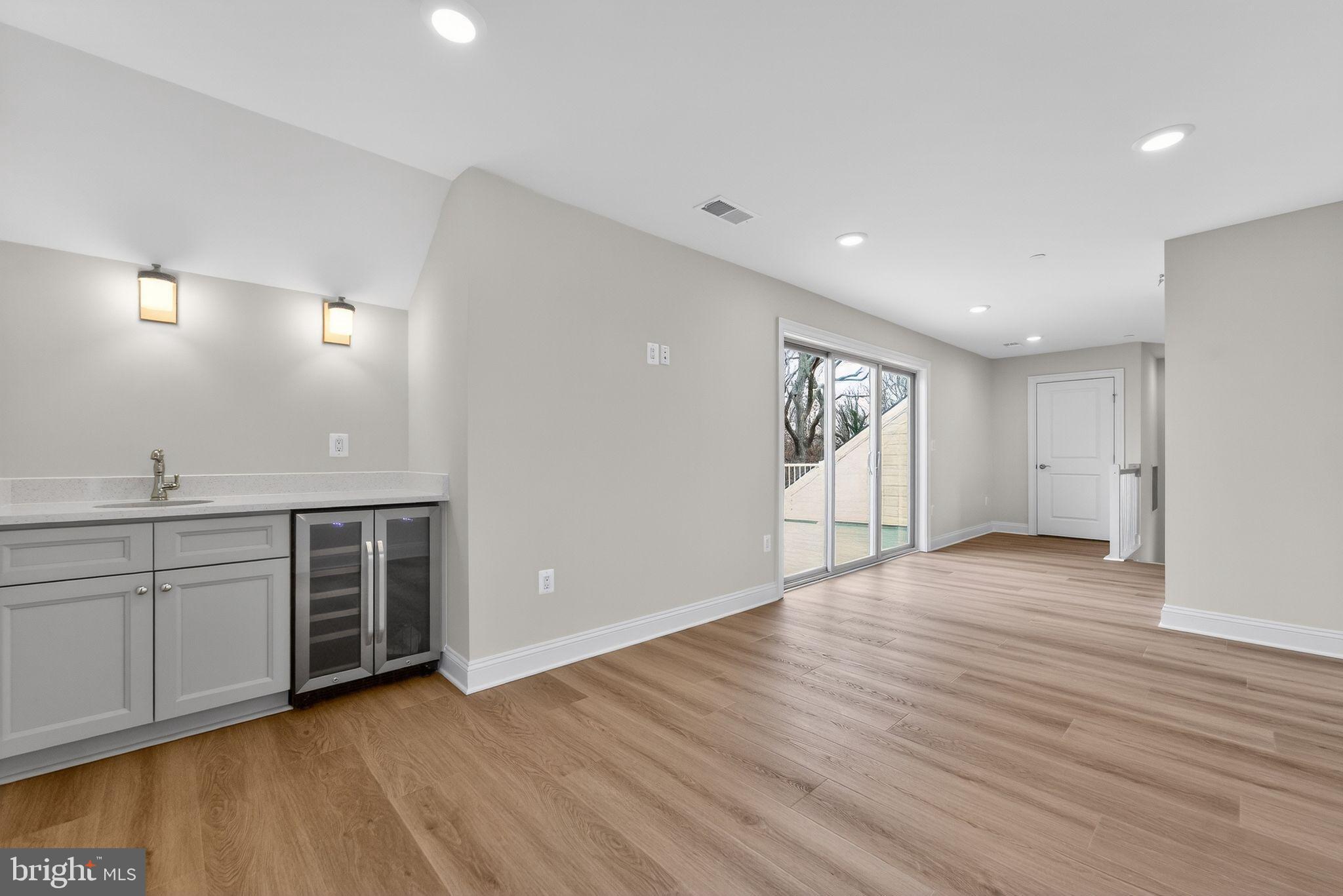 ROUND BAY - Residential