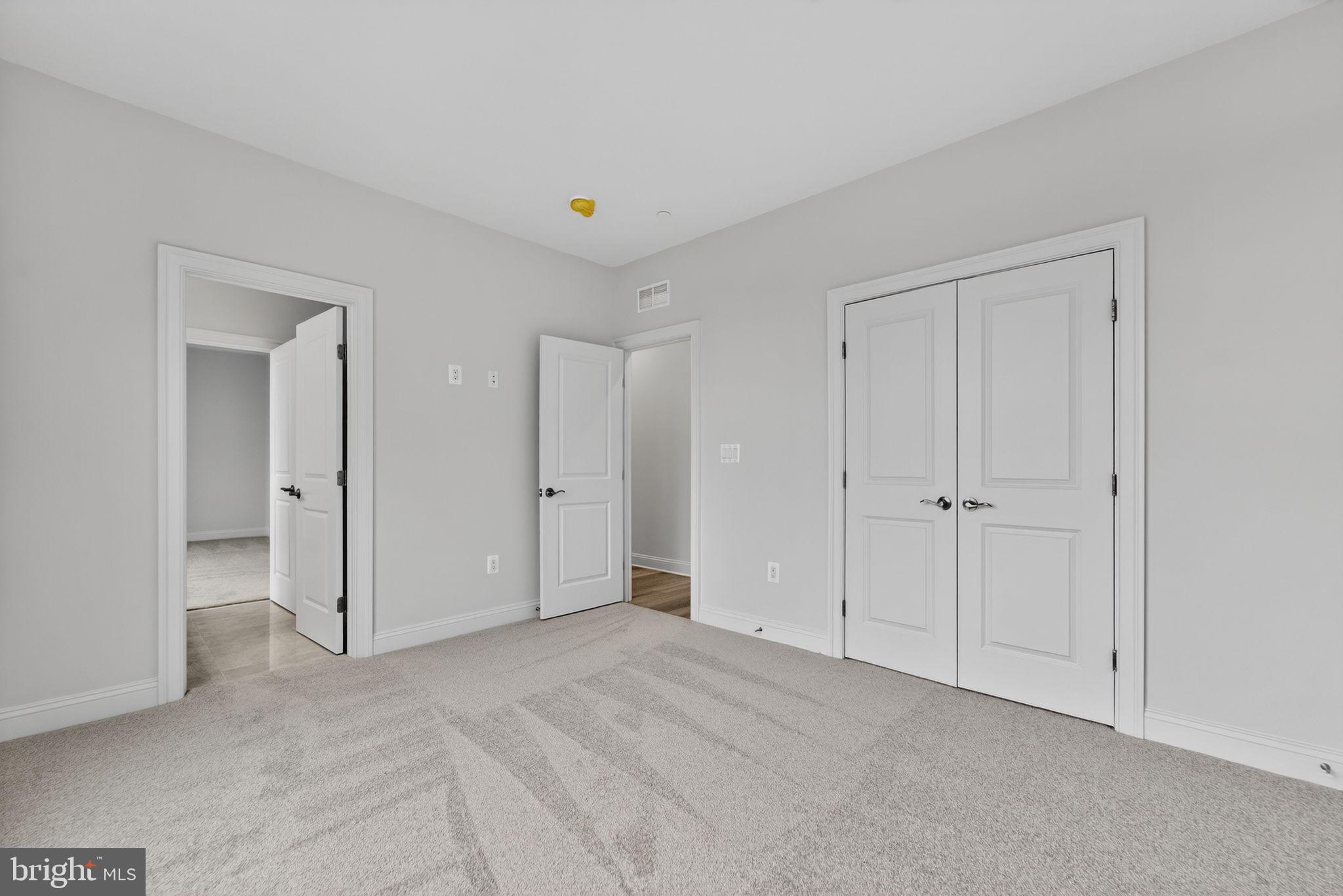 ROUND BAY - Residential