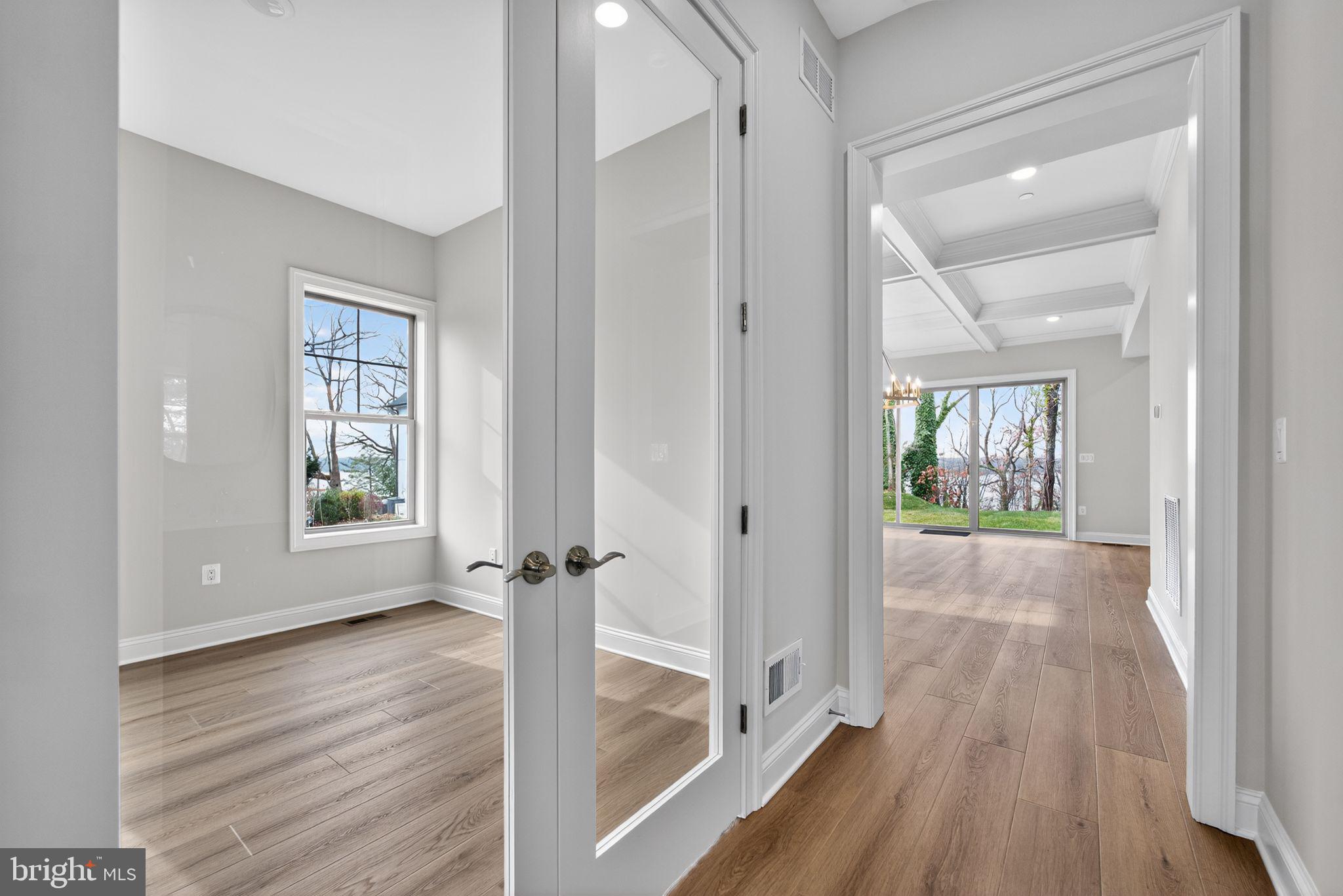 ROUND BAY - Residential