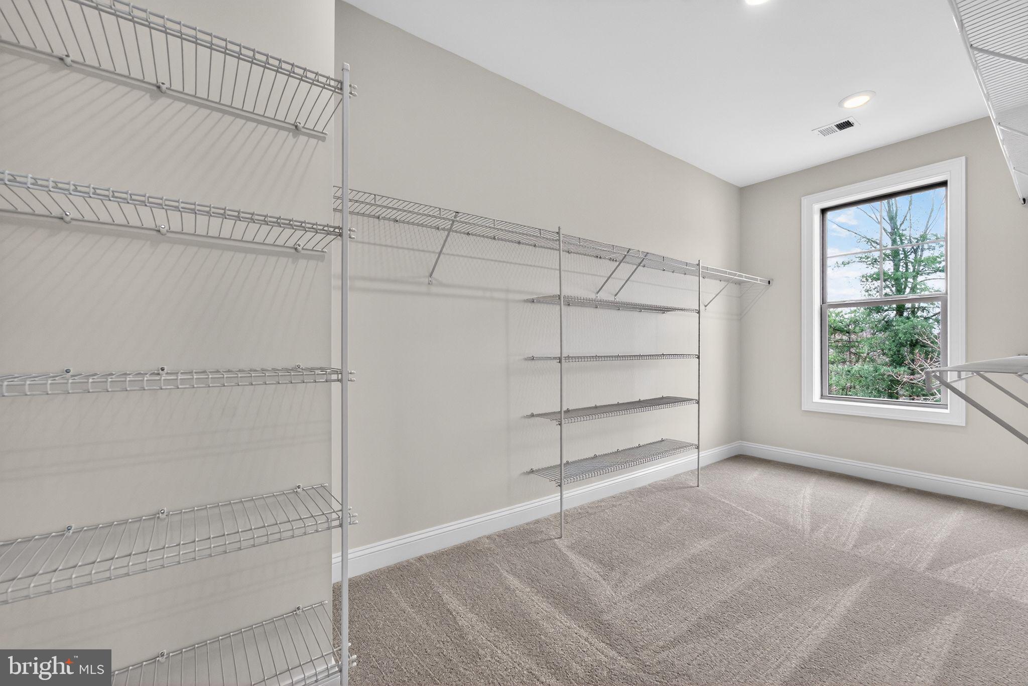 ROUND BAY - Residential