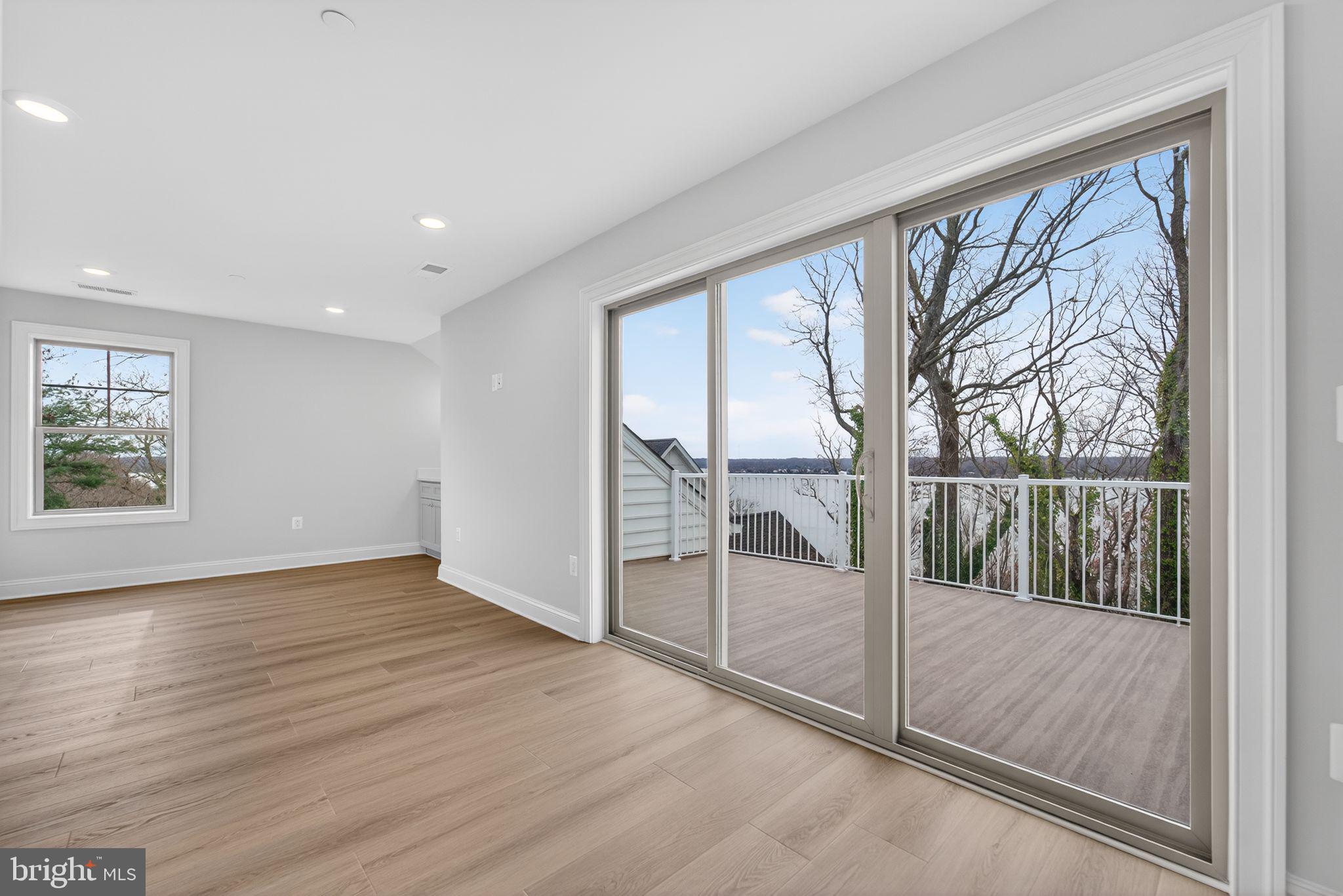 ROUND BAY - Residential