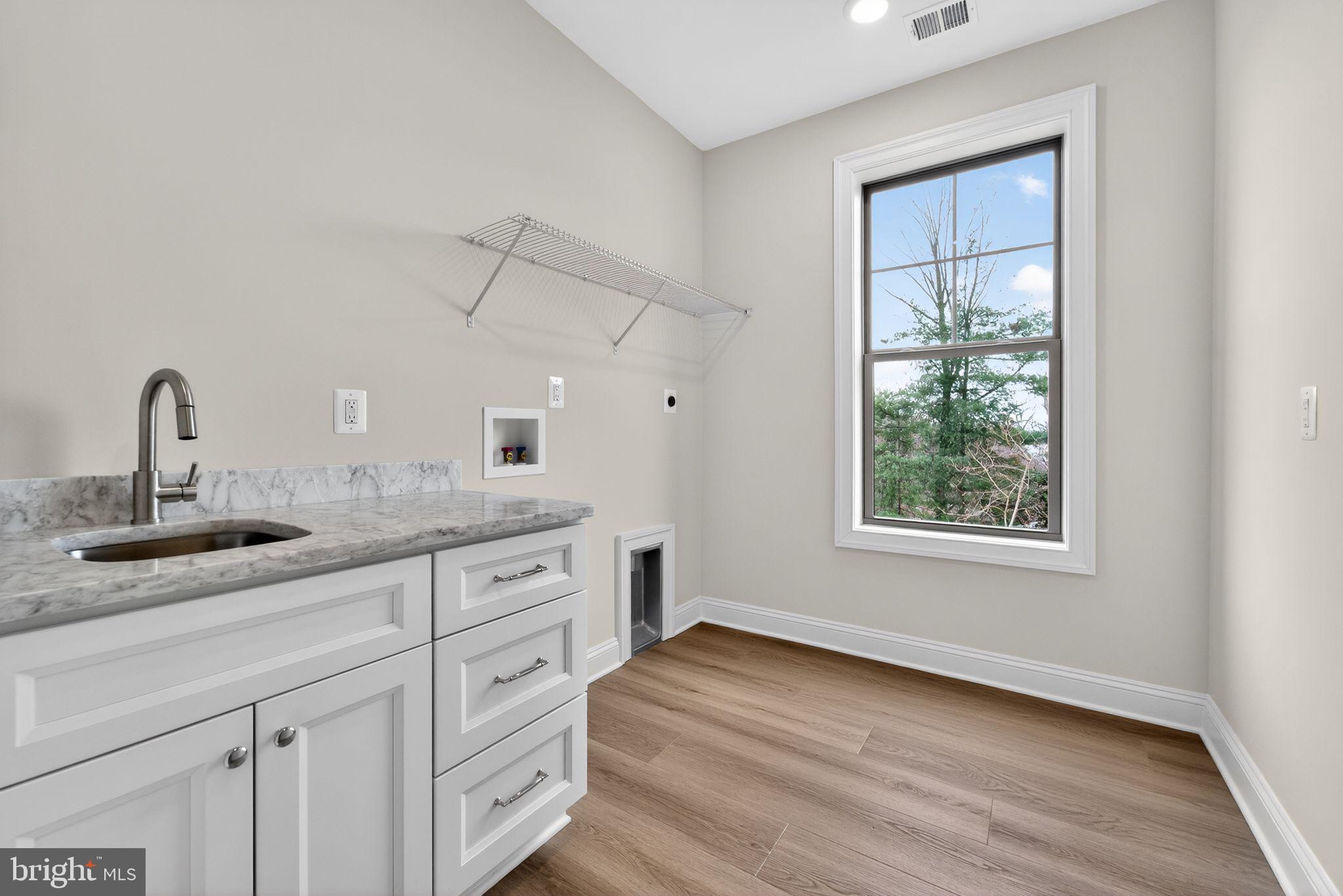 ROUND BAY - Residential