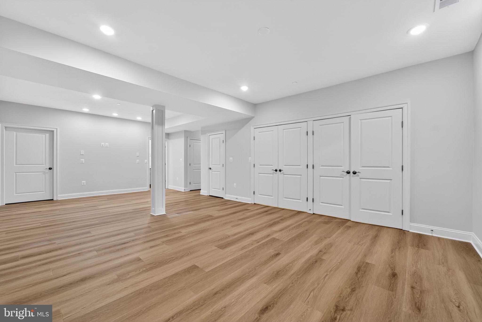 ROUND BAY - Residential